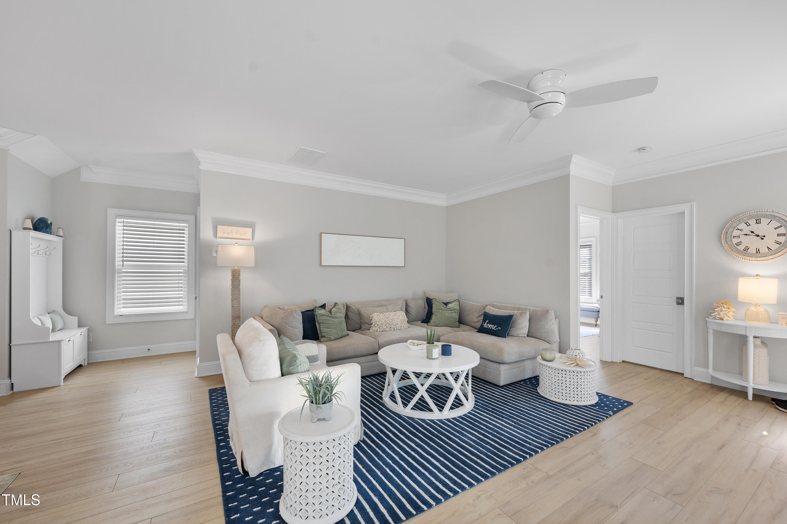 1148 Gloriosa Street