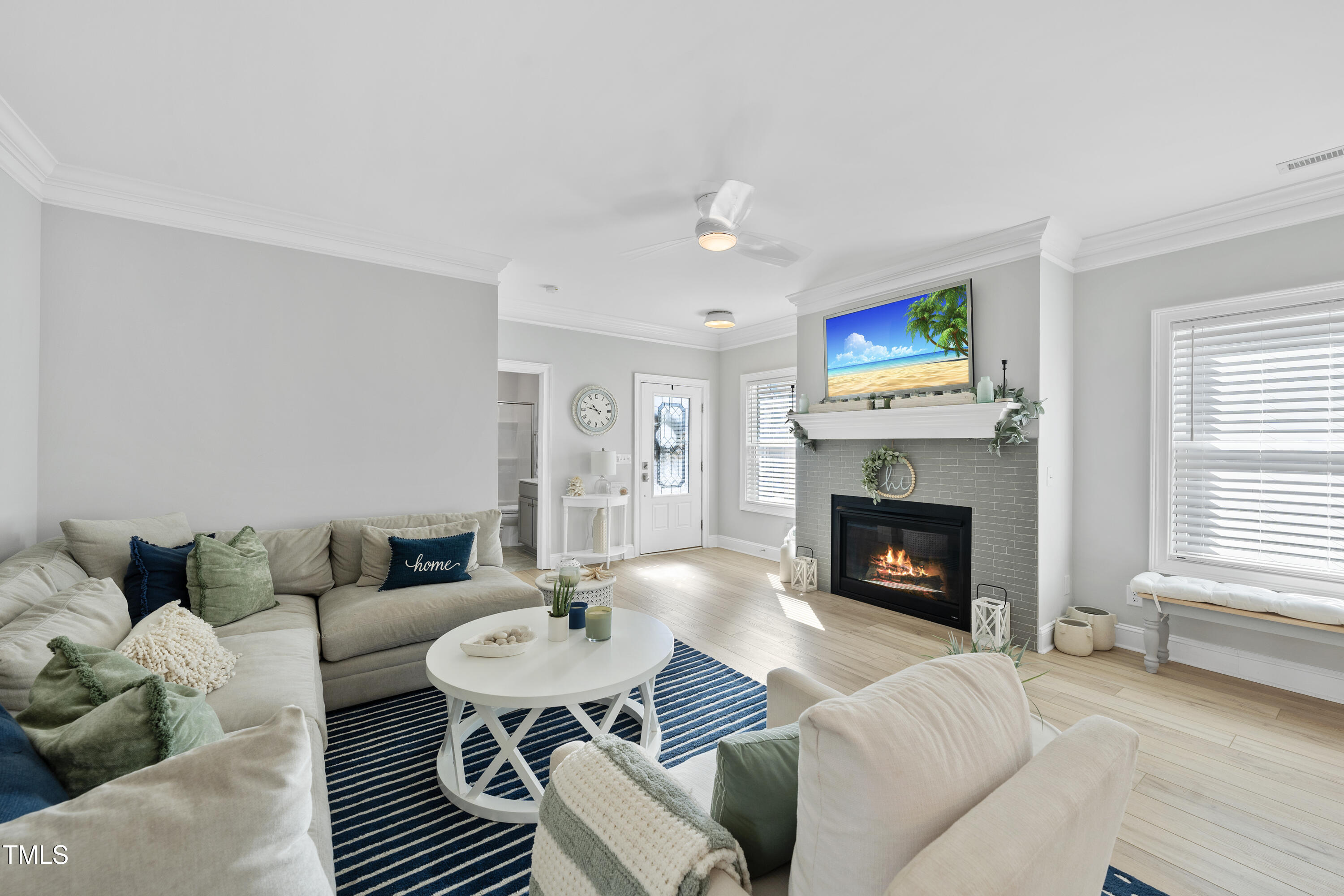 1148 Gloriosa Street