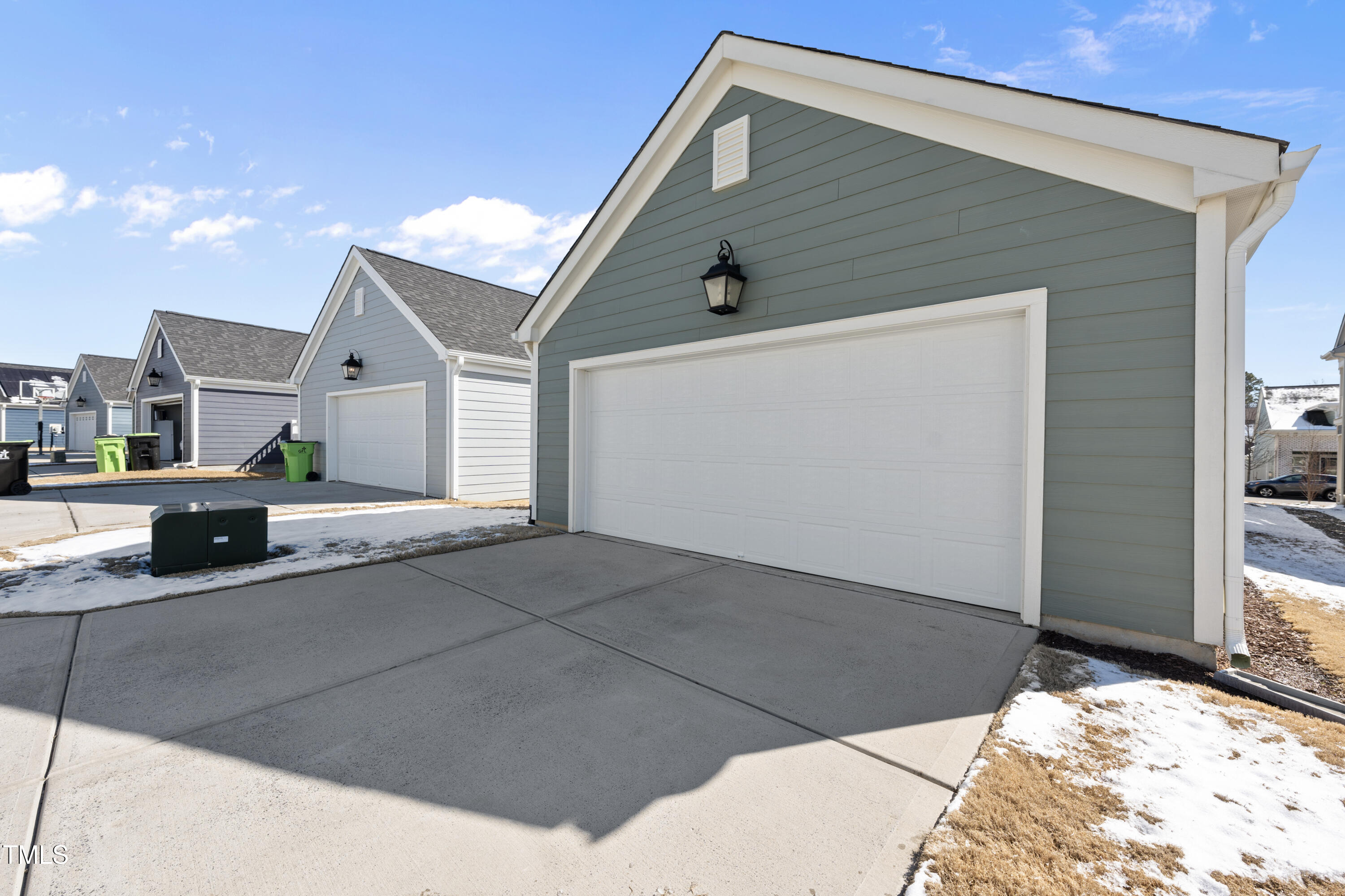 1148 Gloriosa Street