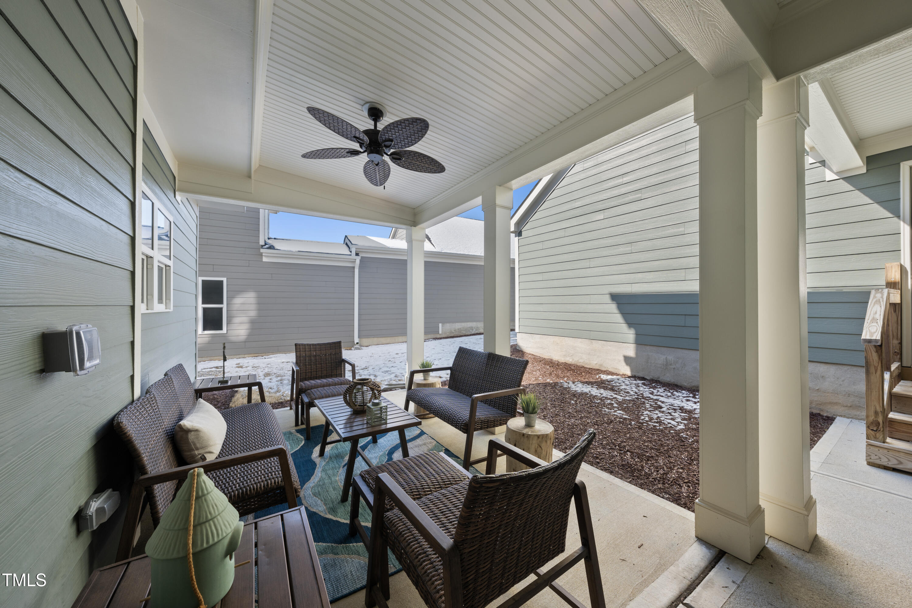 1148 Gloriosa Street