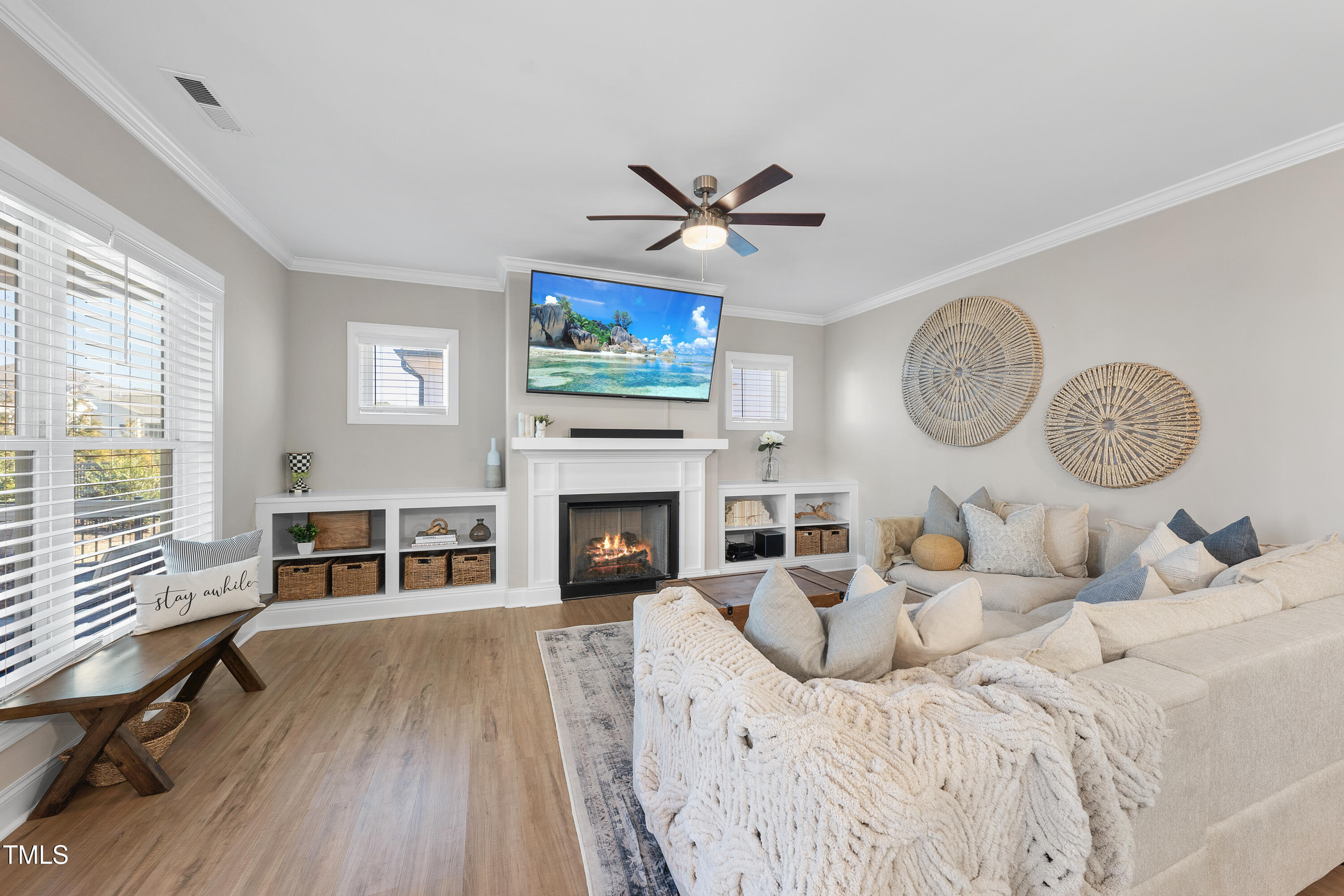 2907 Jakes View Point