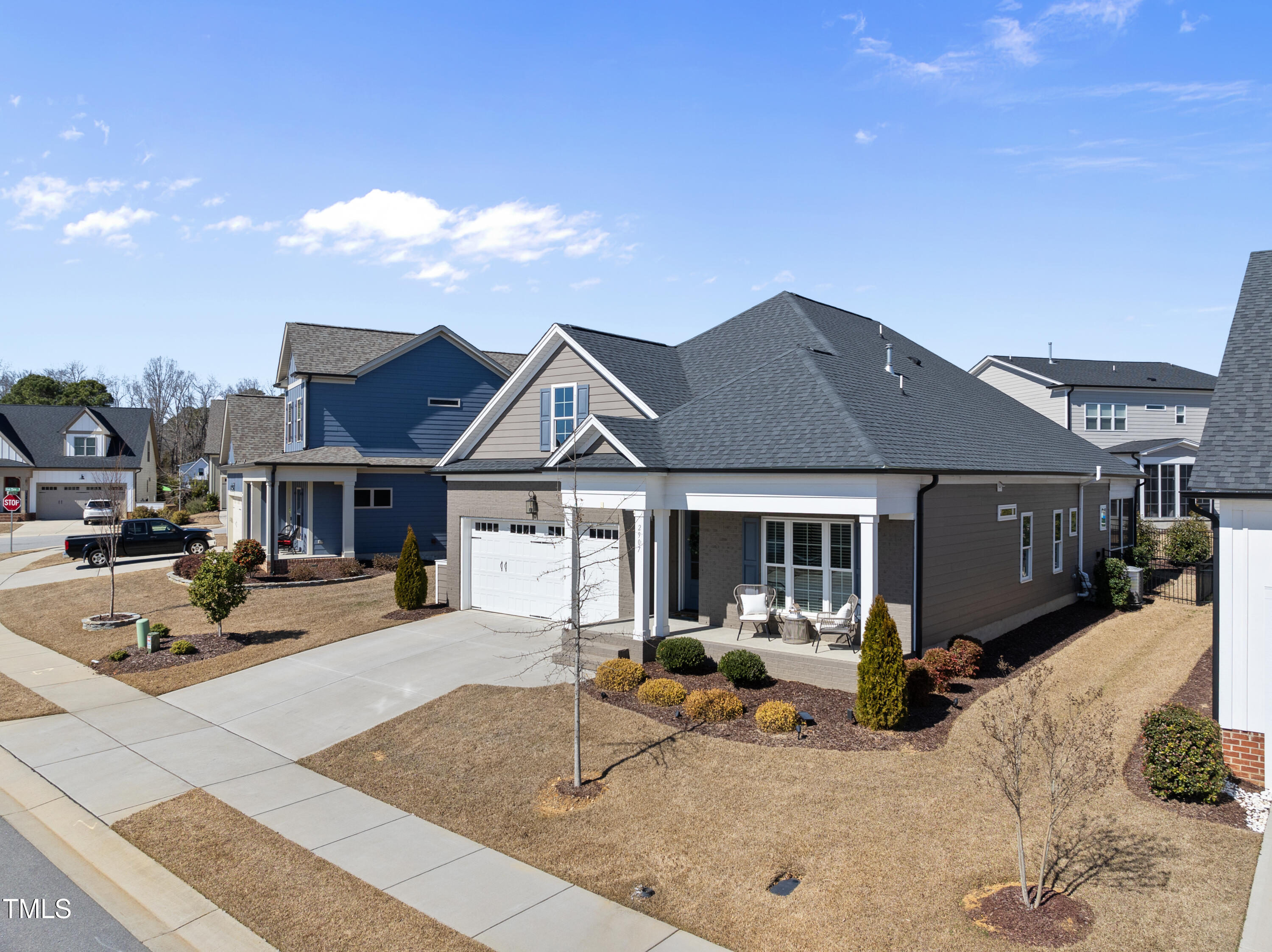 2907 Jakes View Point