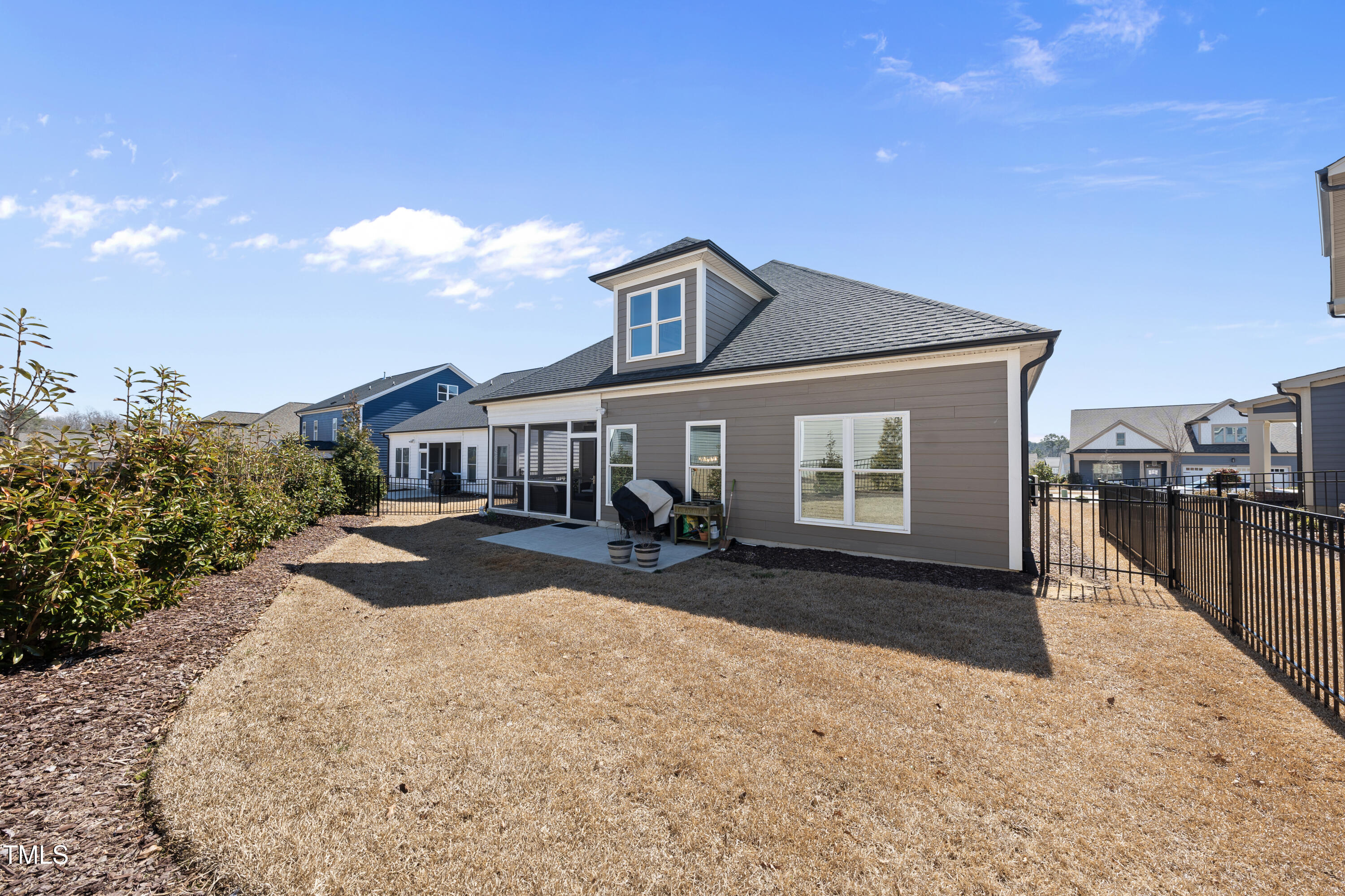 2907 Jakes View Point