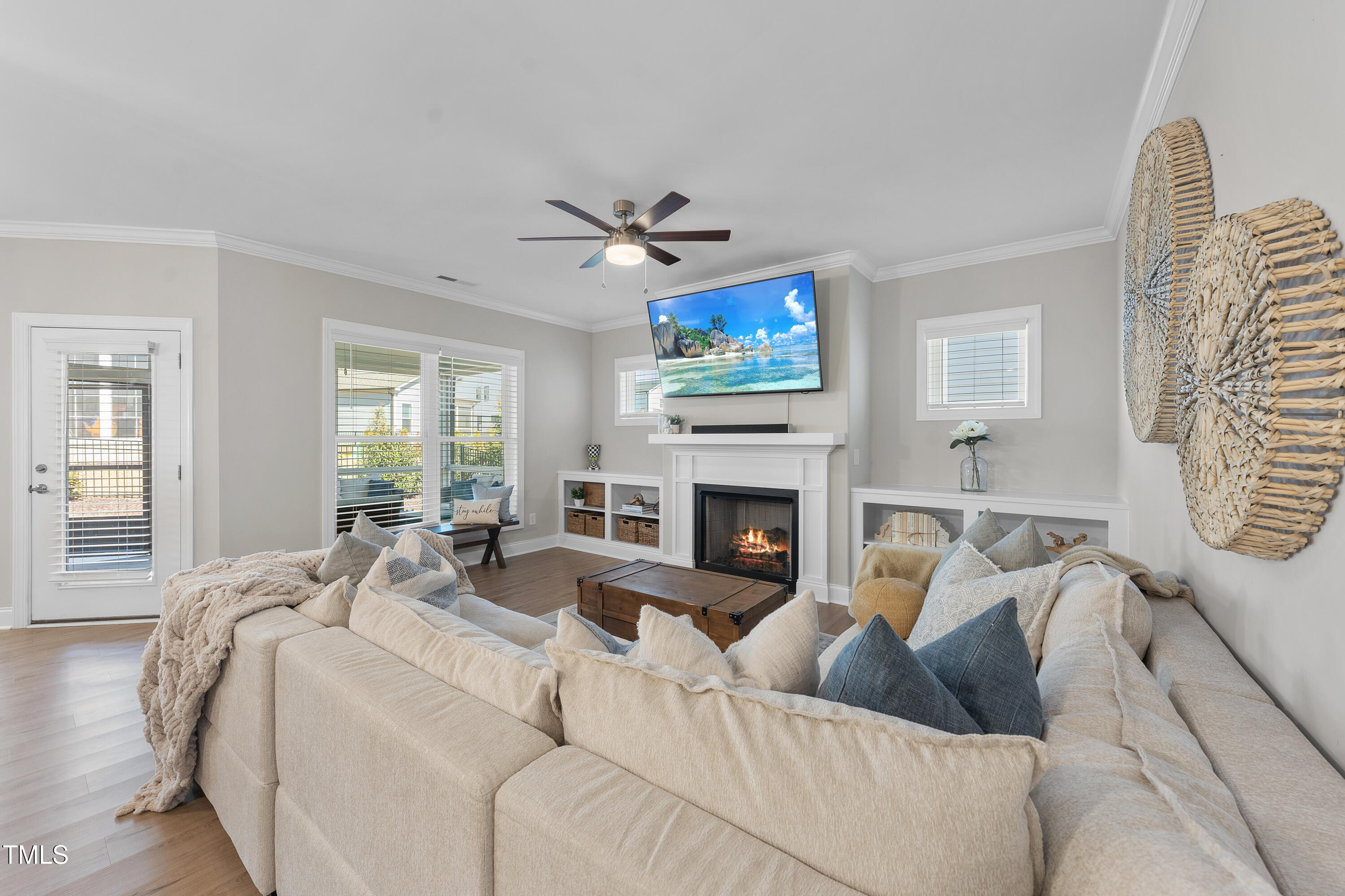 2907 Jakes View Point