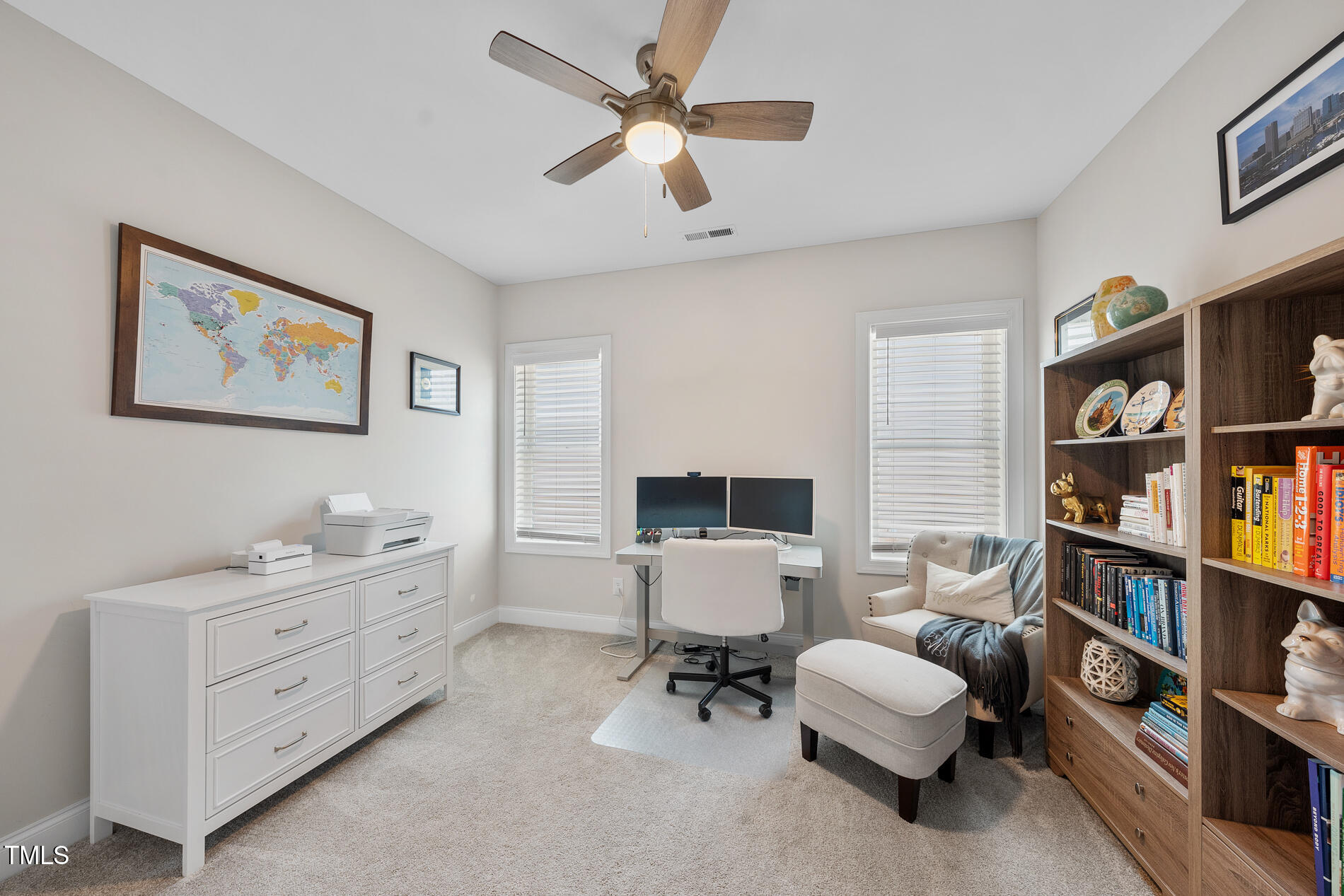2907 Jakes View Point