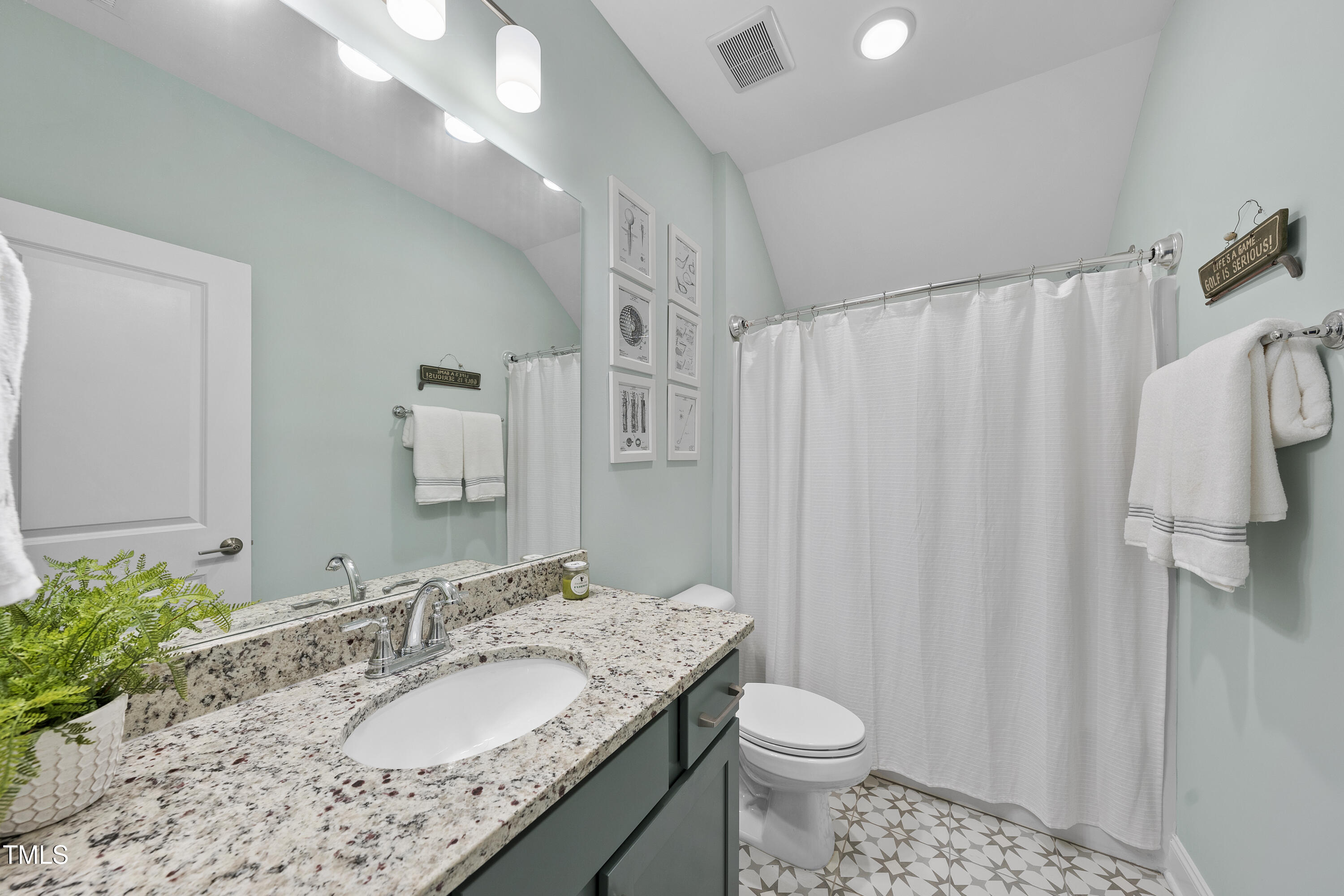 2907 Jakes View Point
