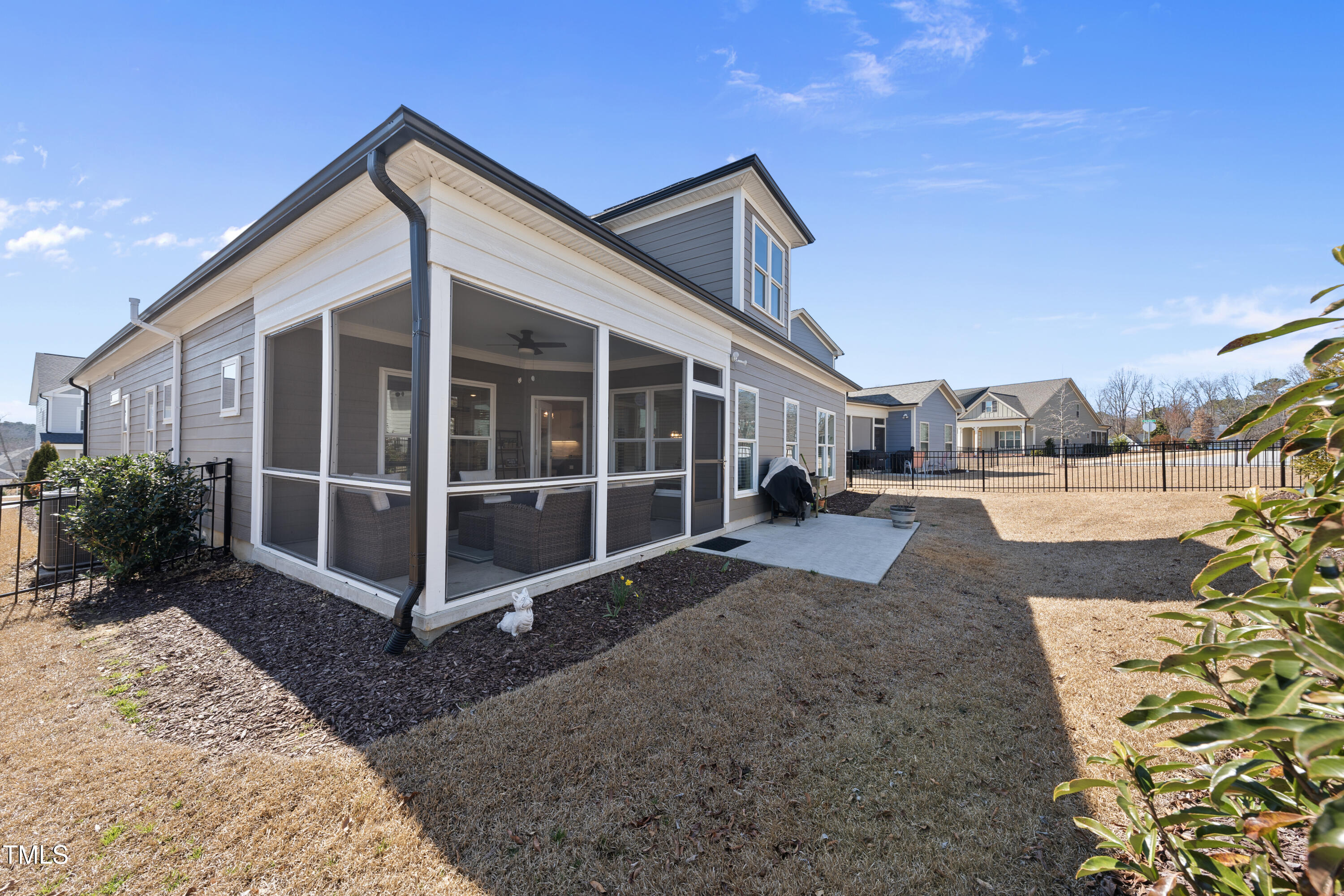 2907 Jakes View Point