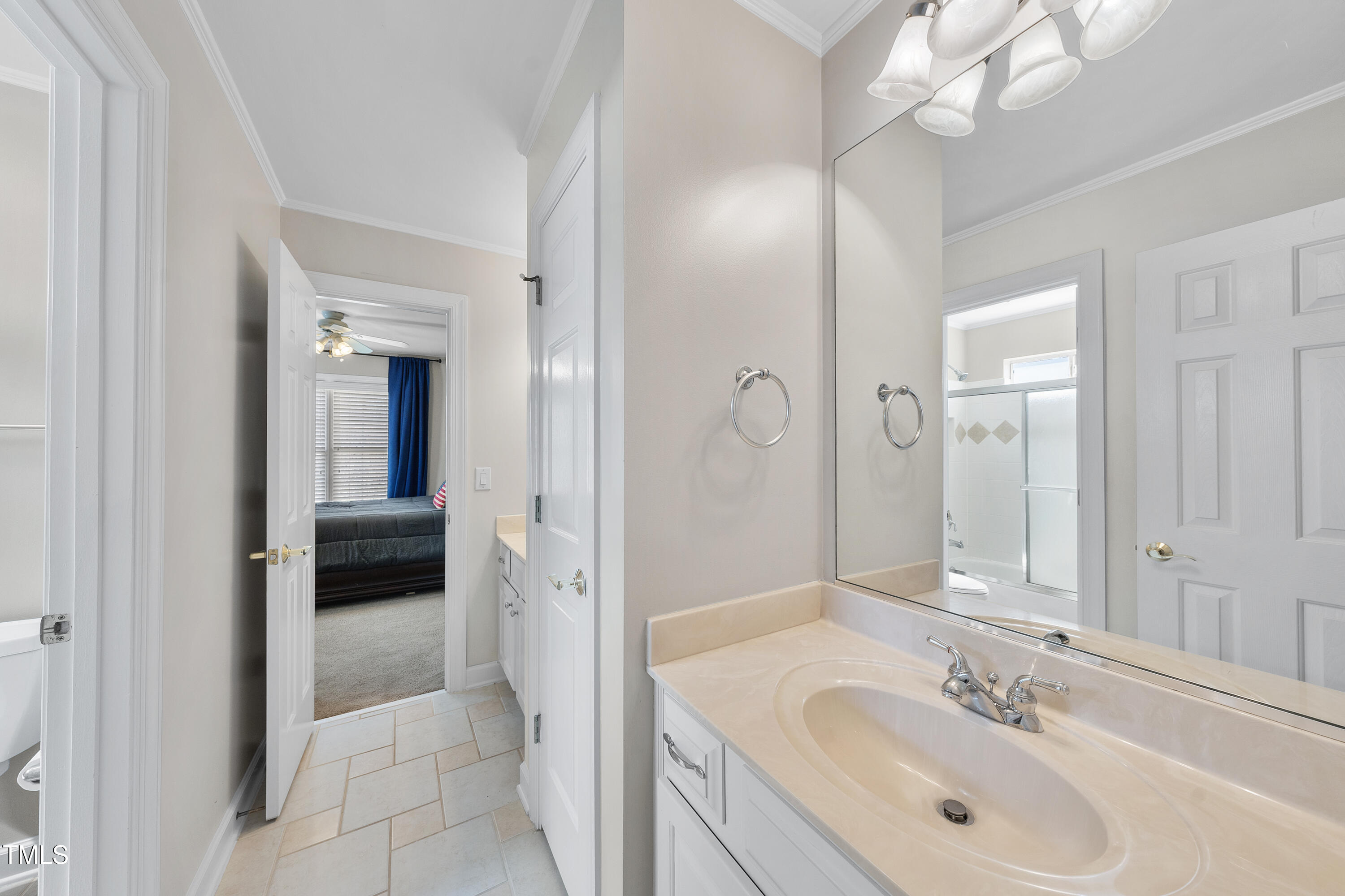 305 Southmoor Oaks Court
