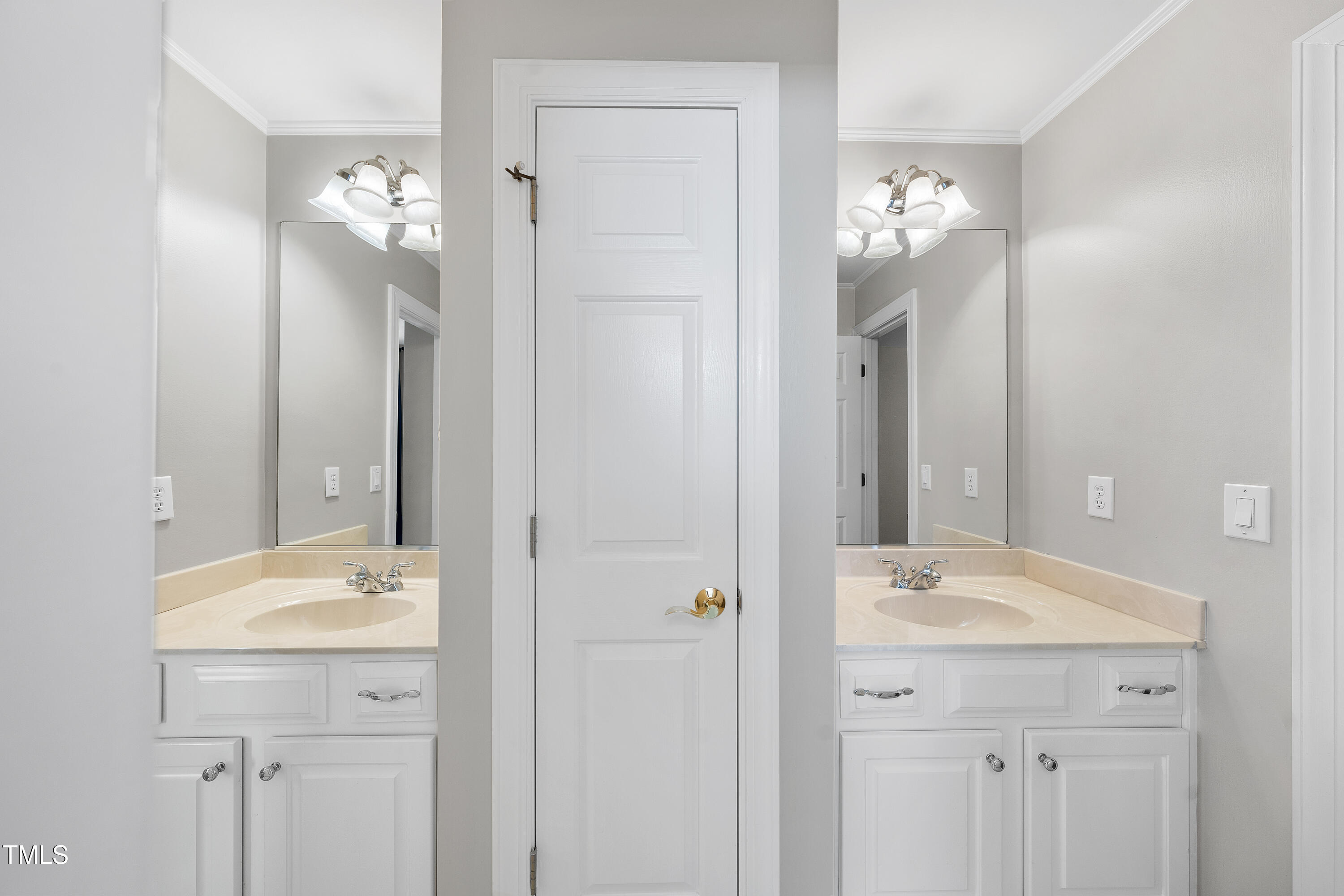305 Southmoor Oaks Court