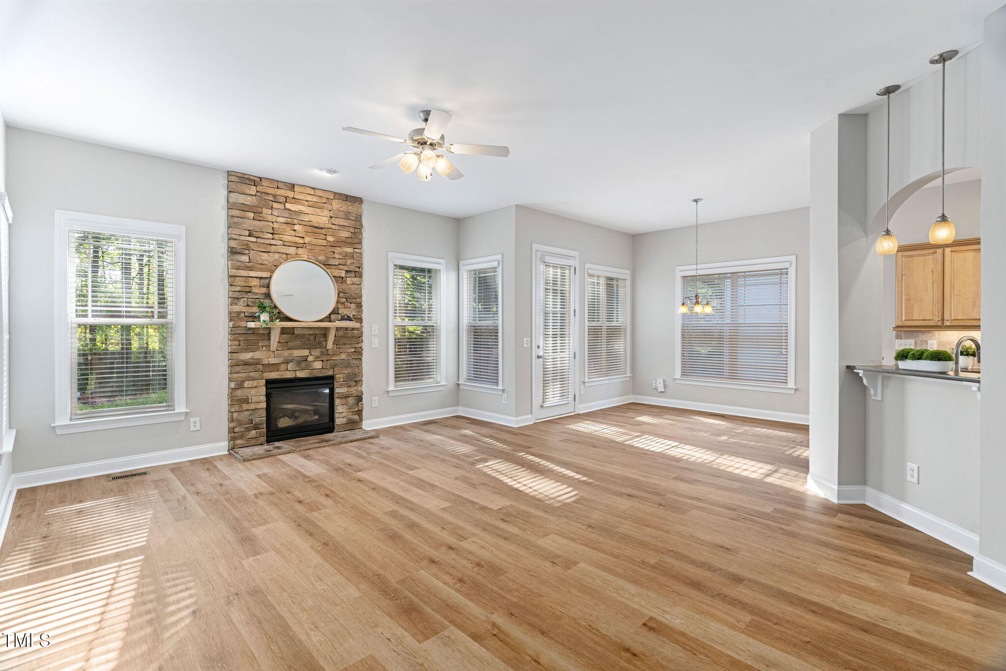 1100 Dotson Way