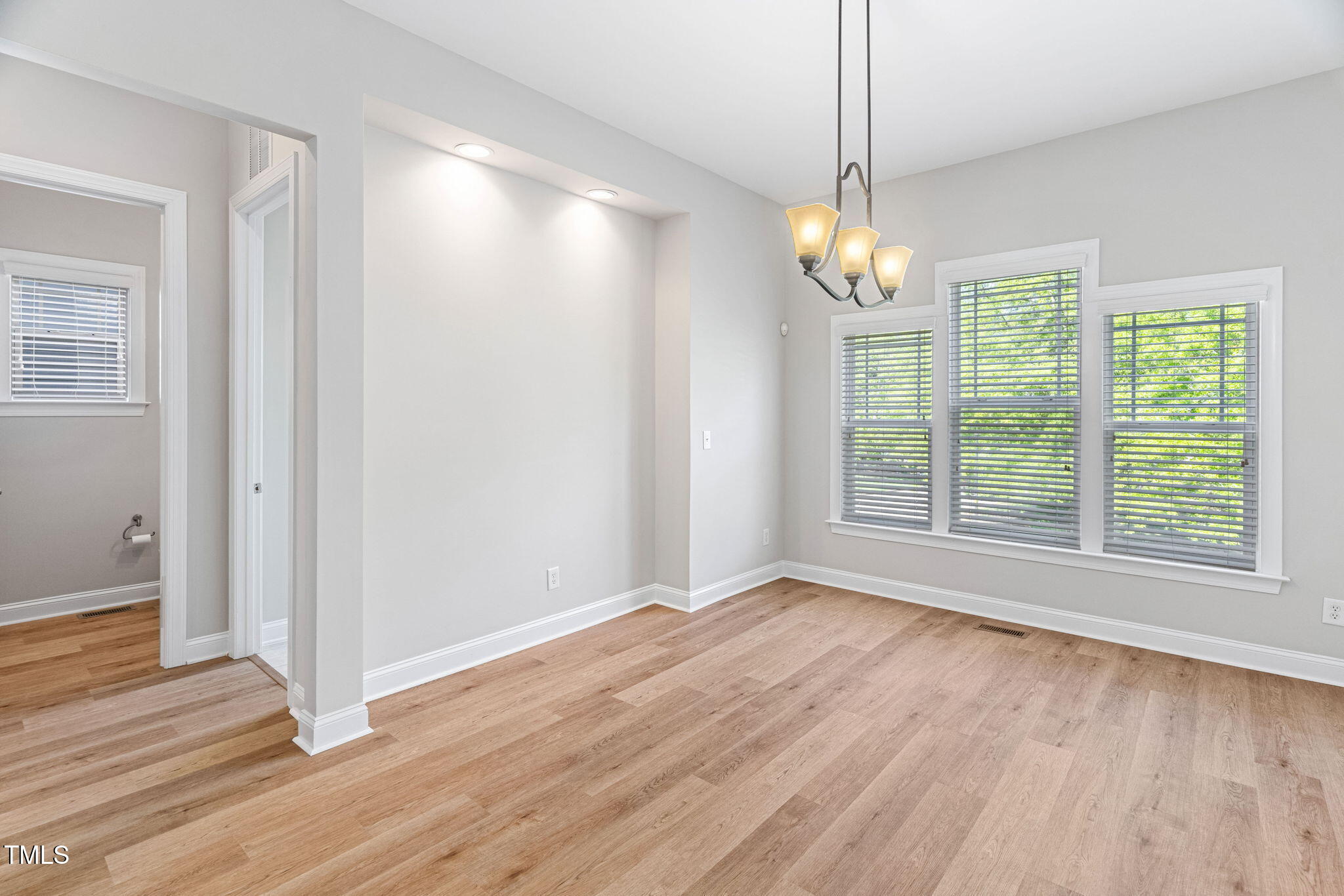 1100 Dotson Way