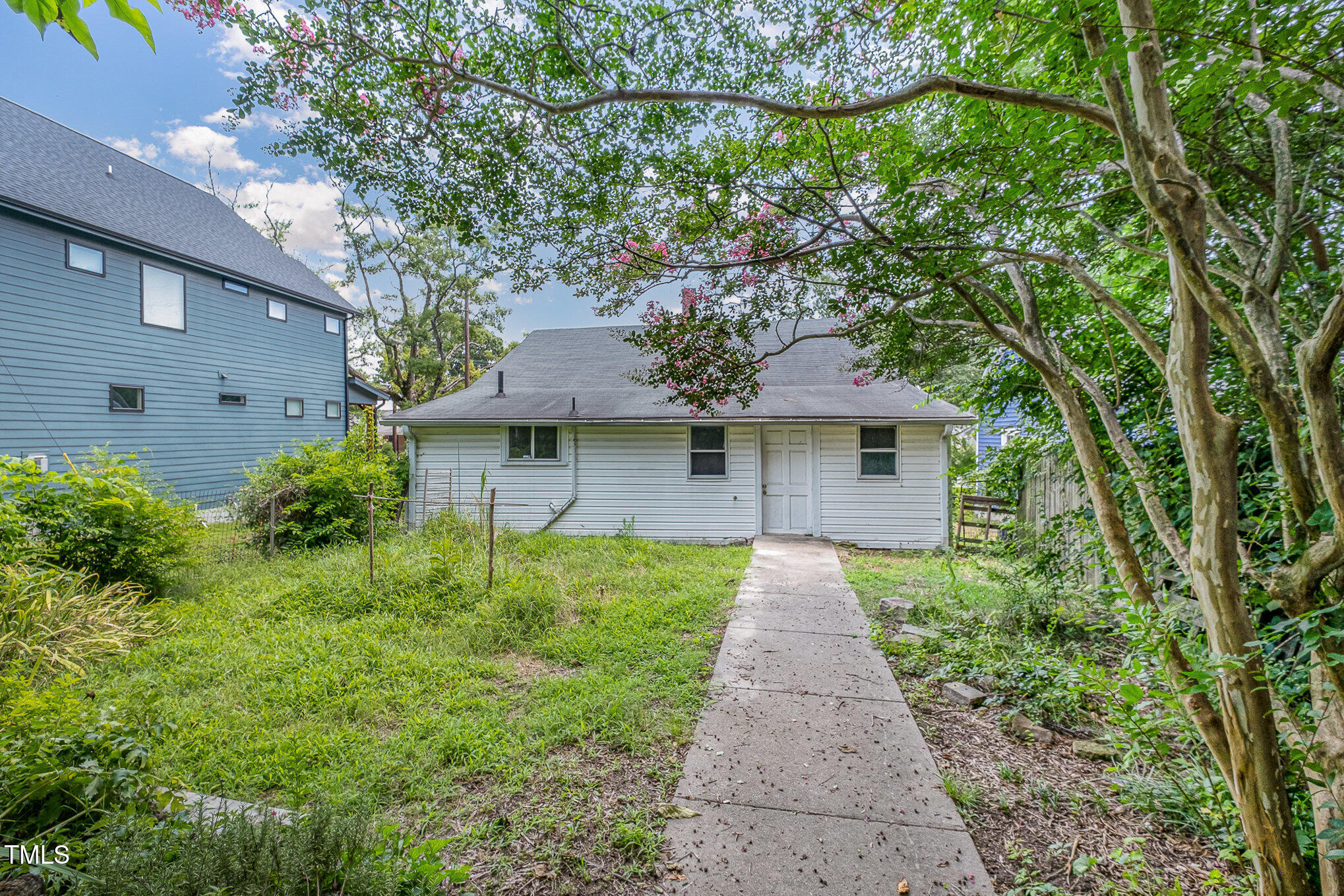 805 N Duke Street