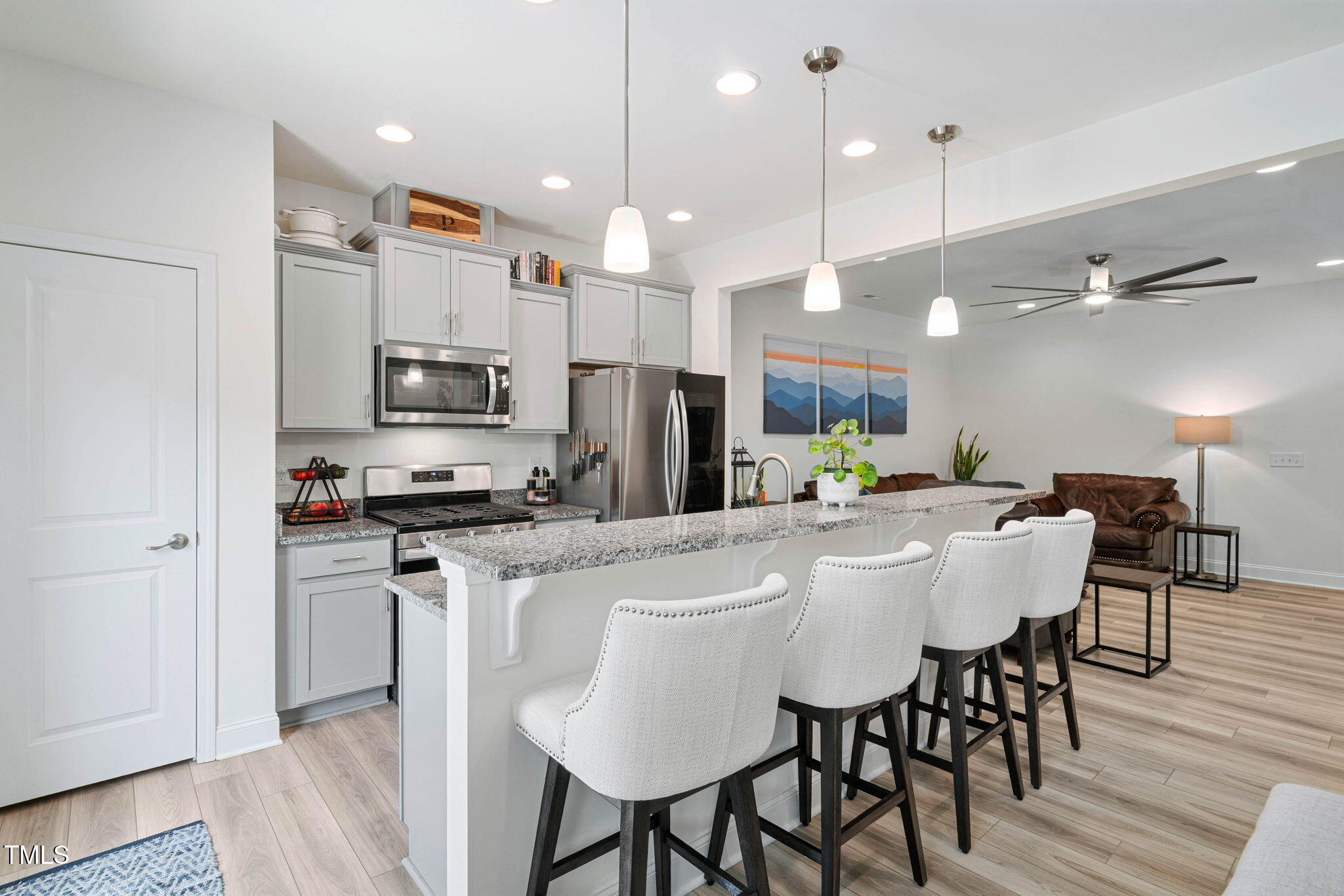 4514 Queen Pierrette Street