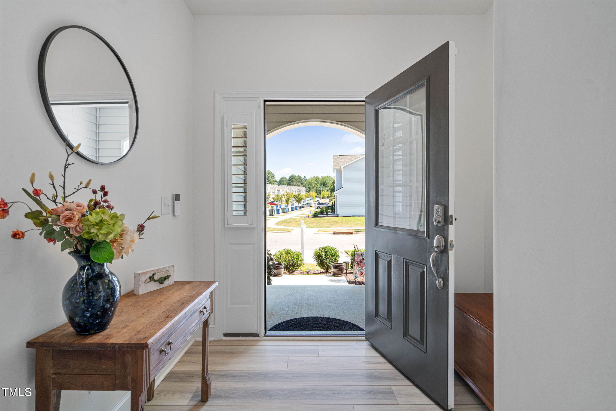 4514 Queen Pierrette Street