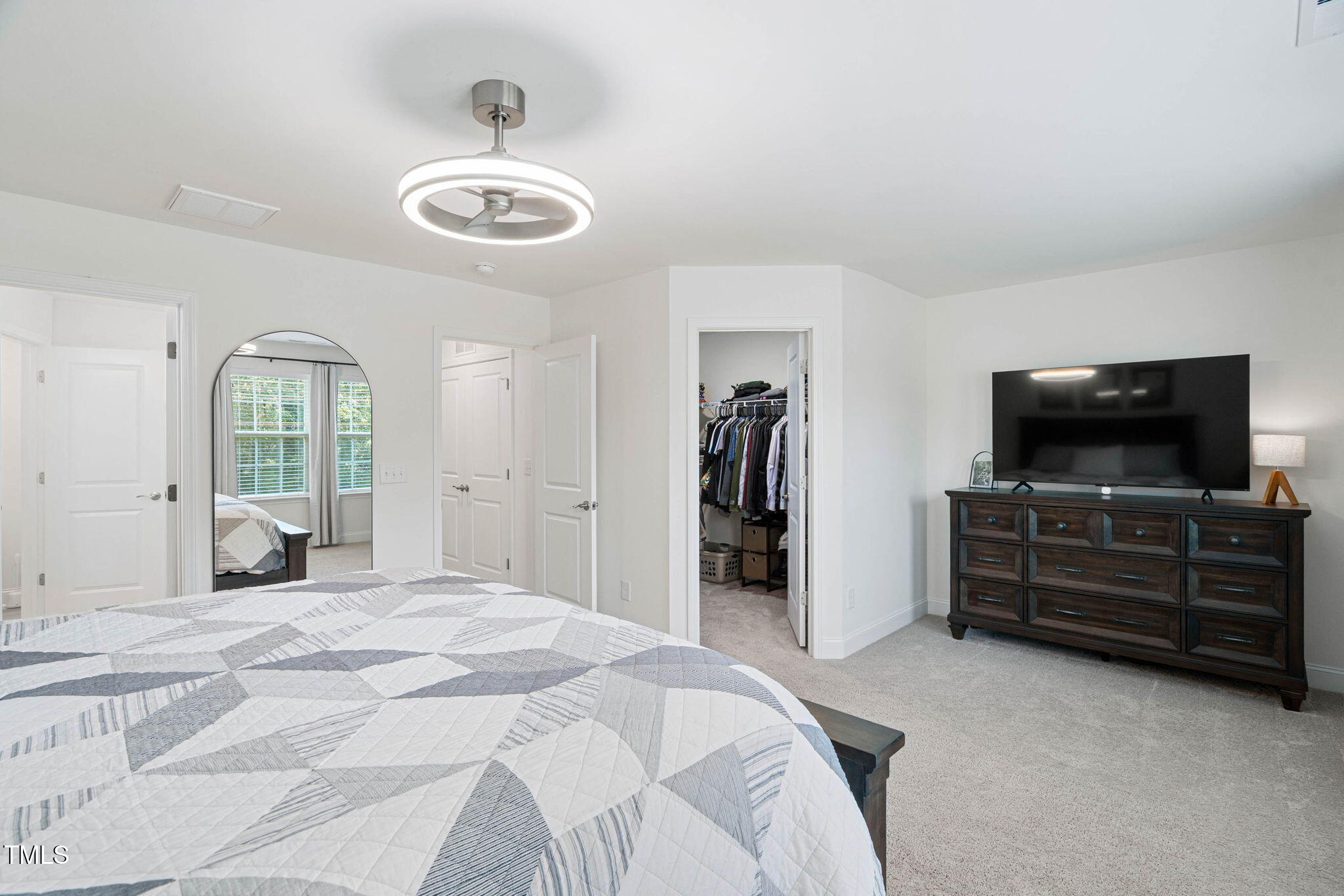 4514 Queen Pierrette Street