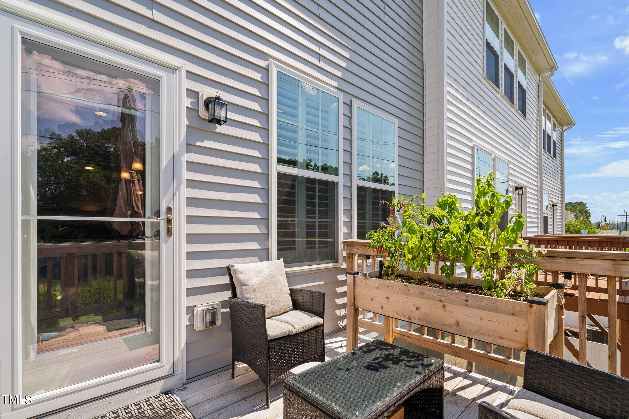 4514 Queen Pierrette Street