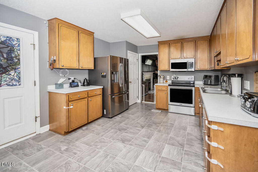 926 Lazy Branch Drive