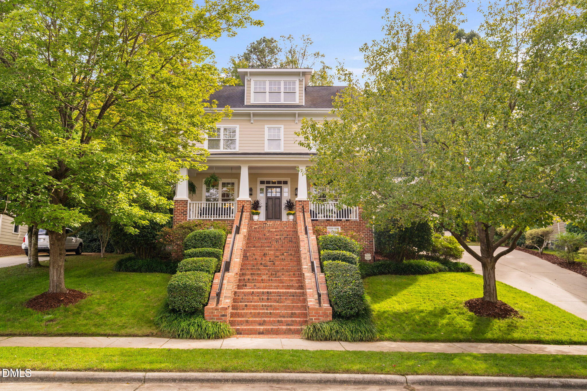 203 Walford Way
