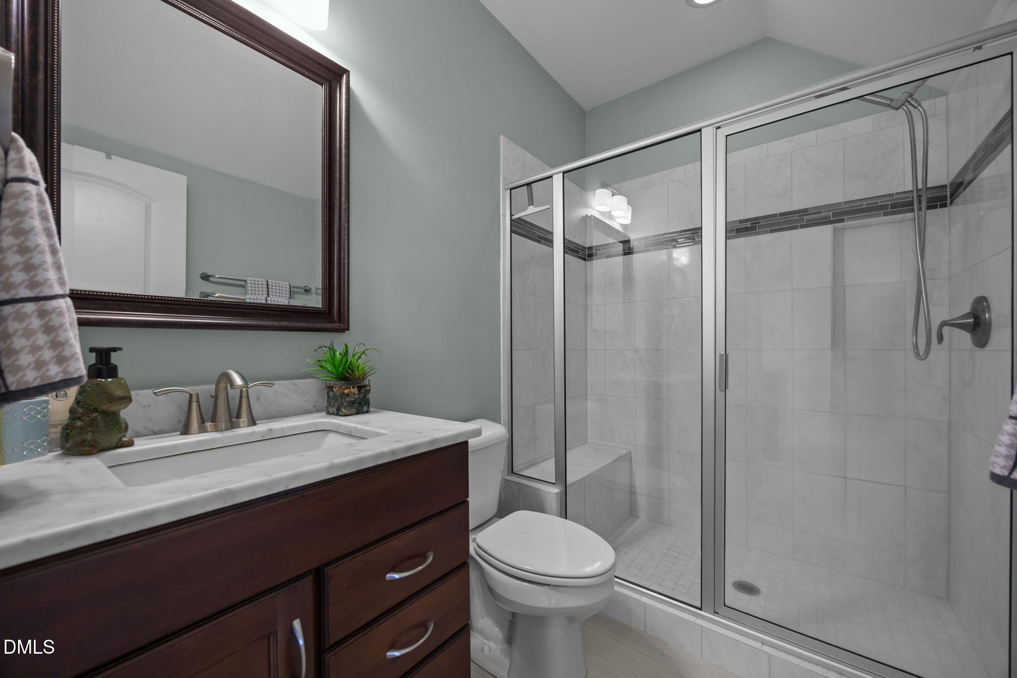 5700 Accipiter Court