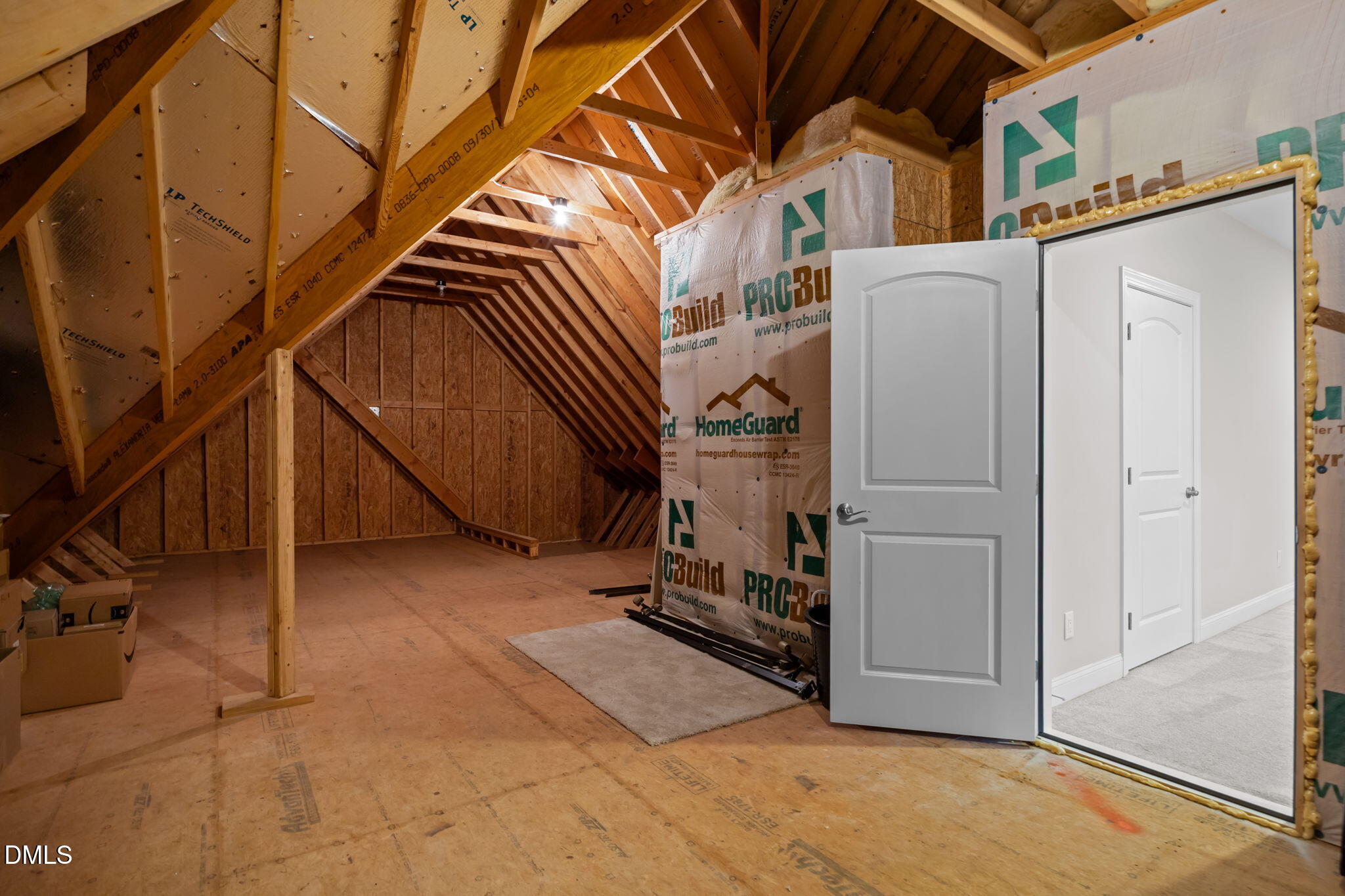 5700 Accipiter Court