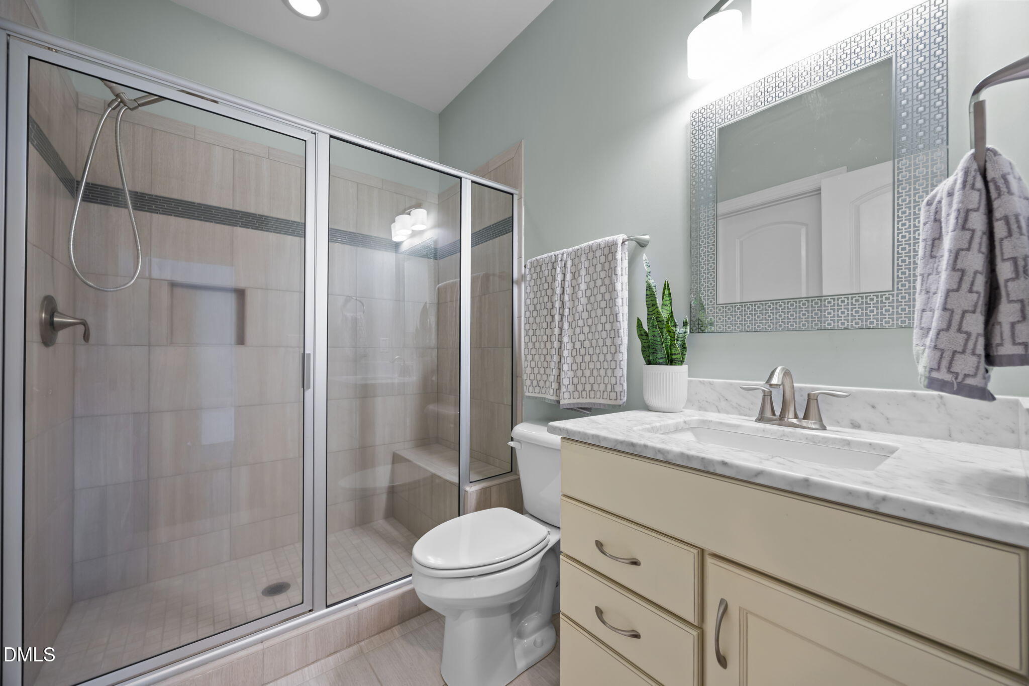 5700 Accipiter Court