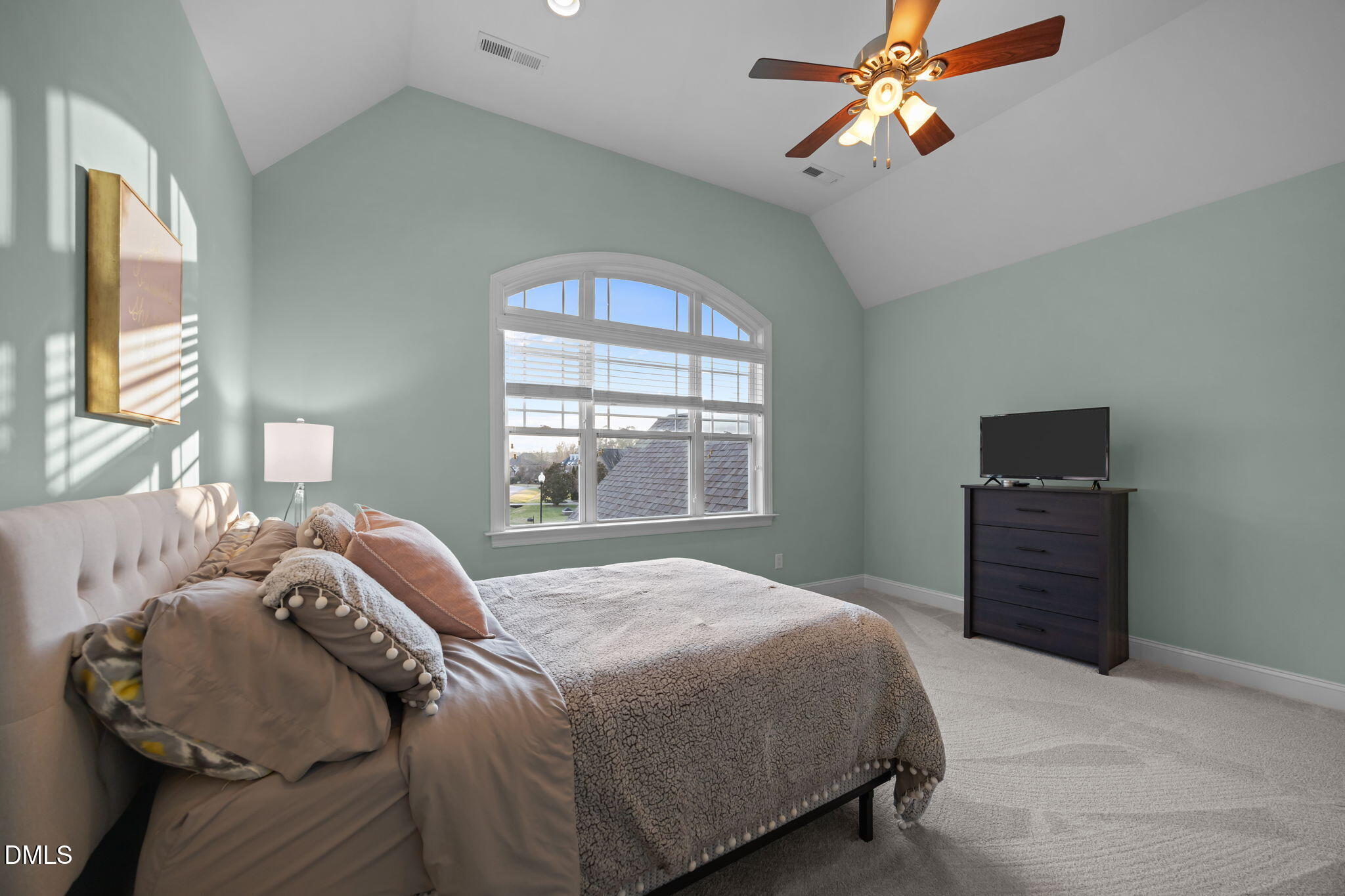 5700 Accipiter Court