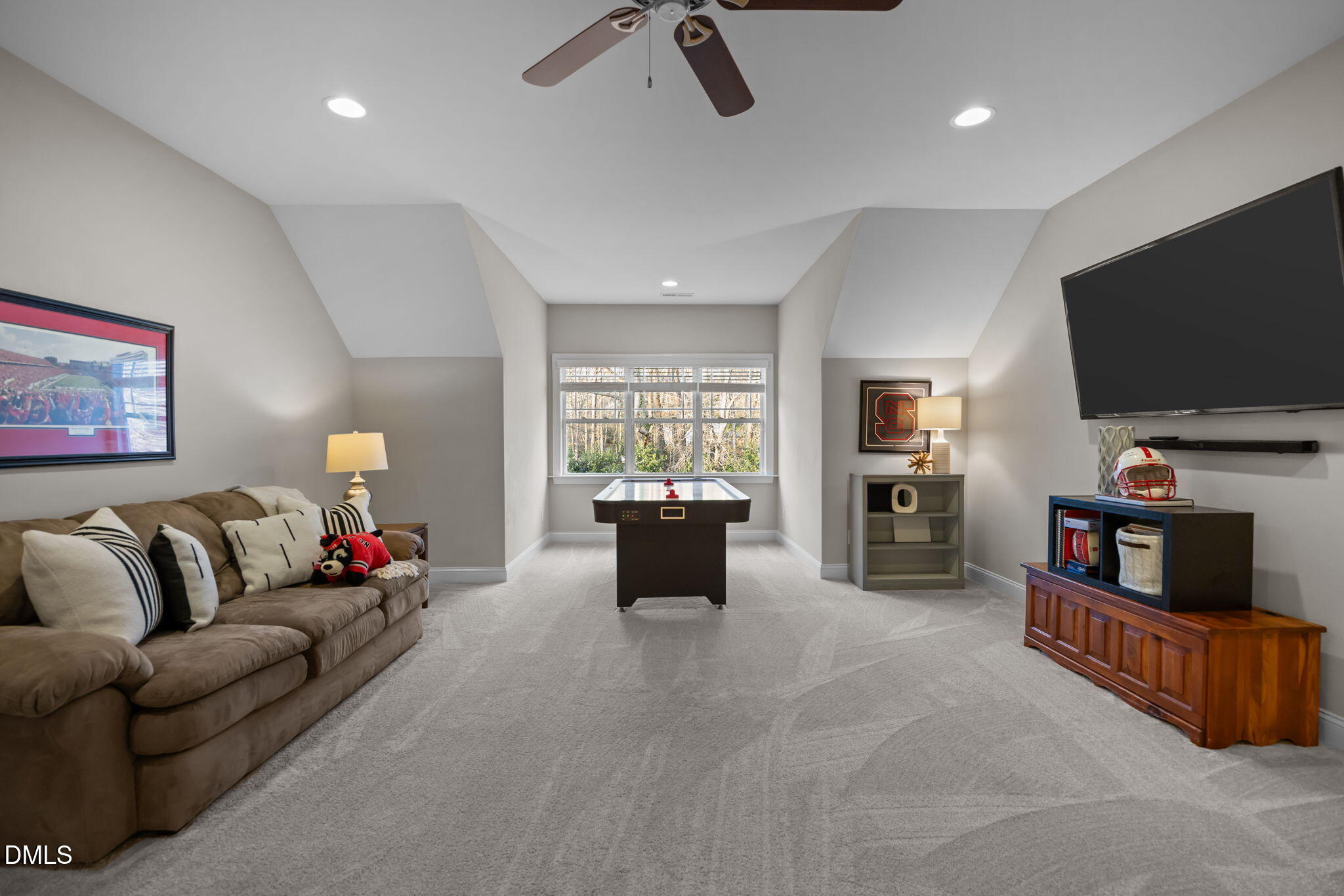 5700 Accipiter Court