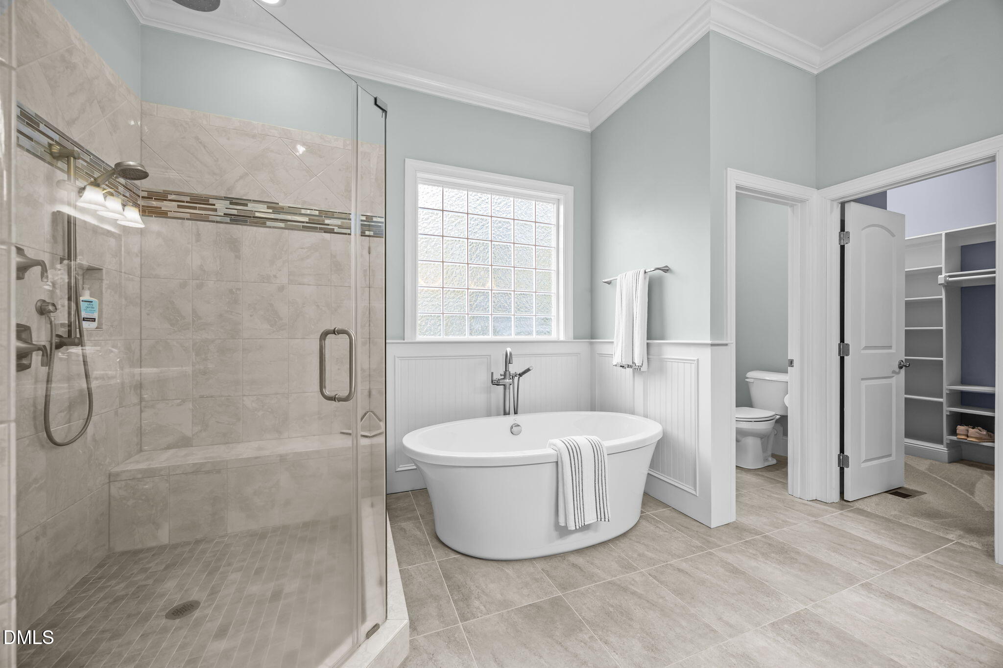 5700 Accipiter Court