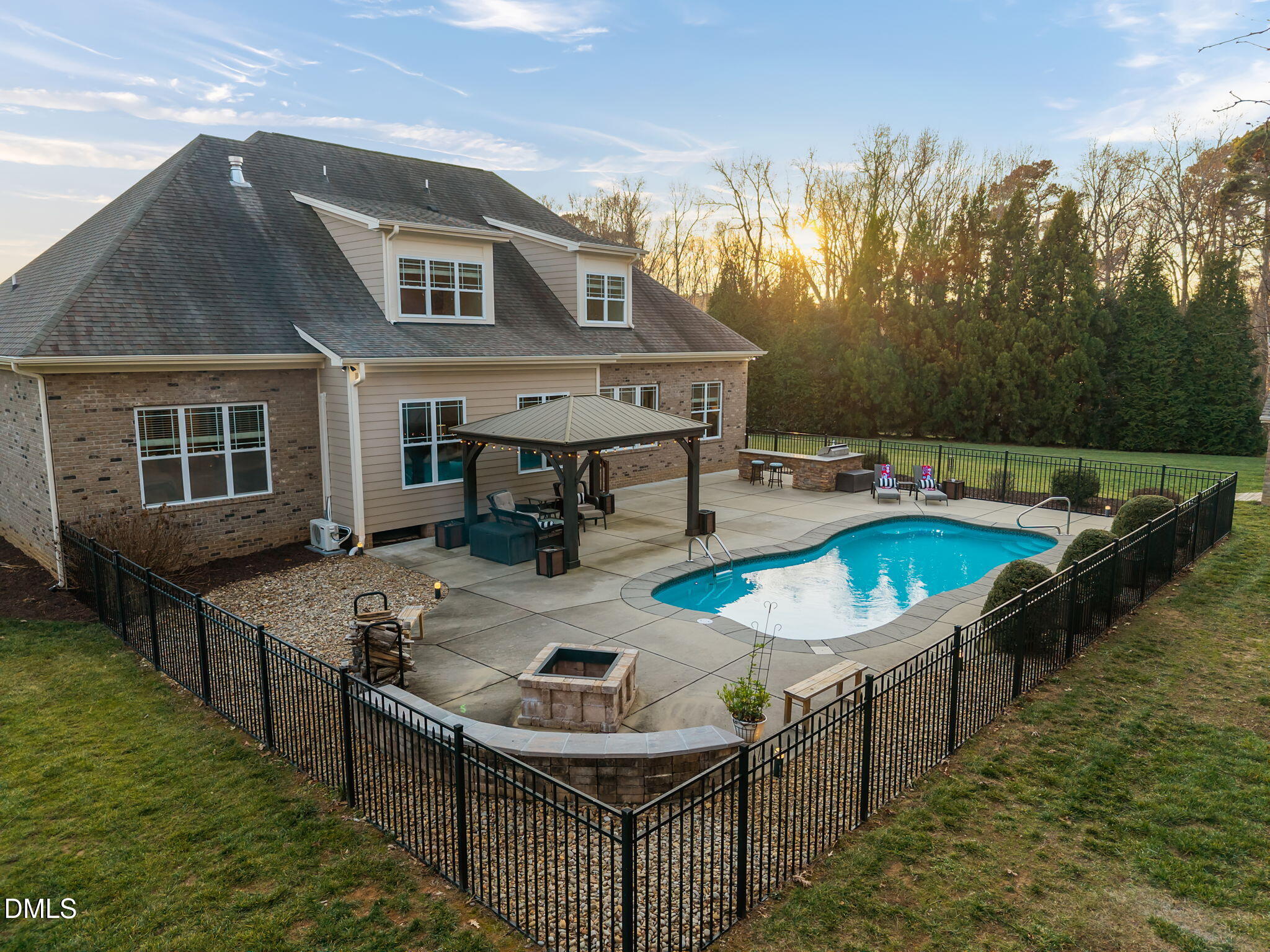 5700 Accipiter Court