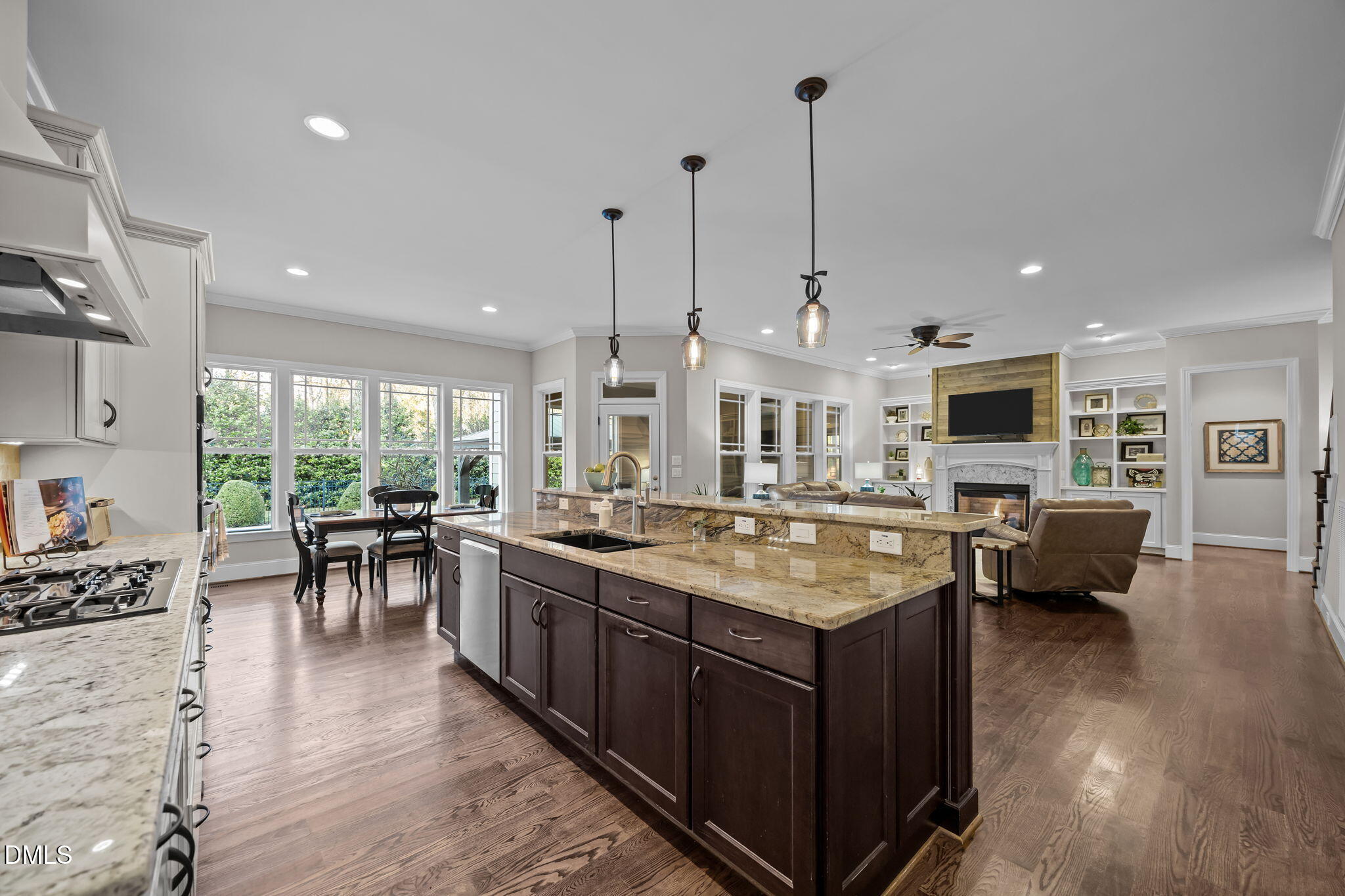 5700 Accipiter Court