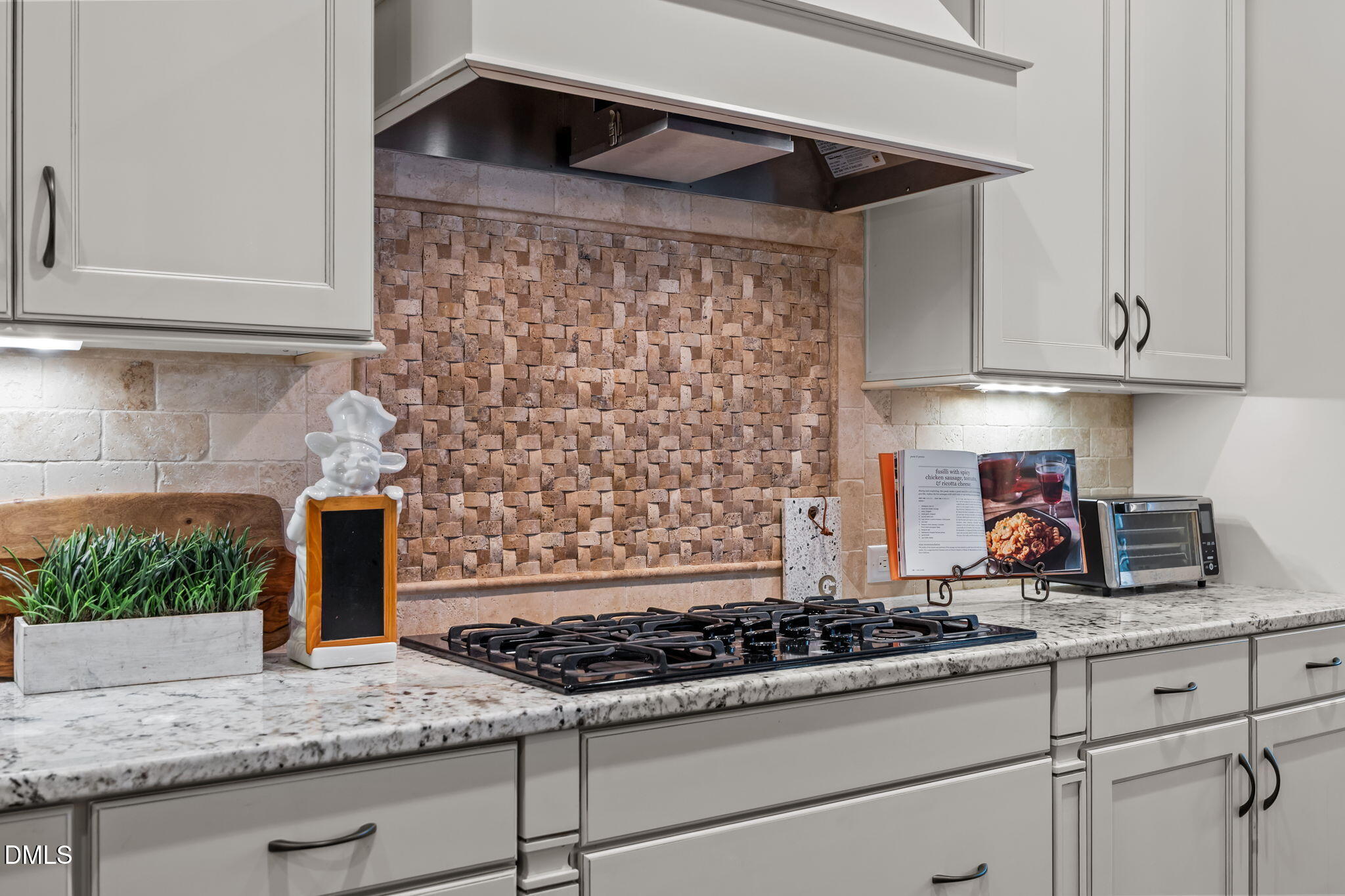 5700 Accipiter Court