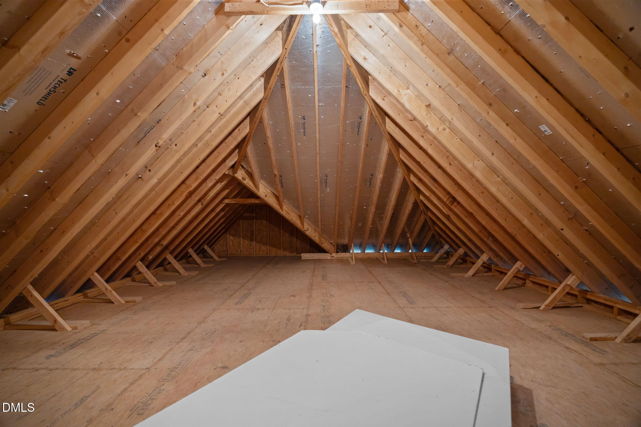 5700 Accipiter Court