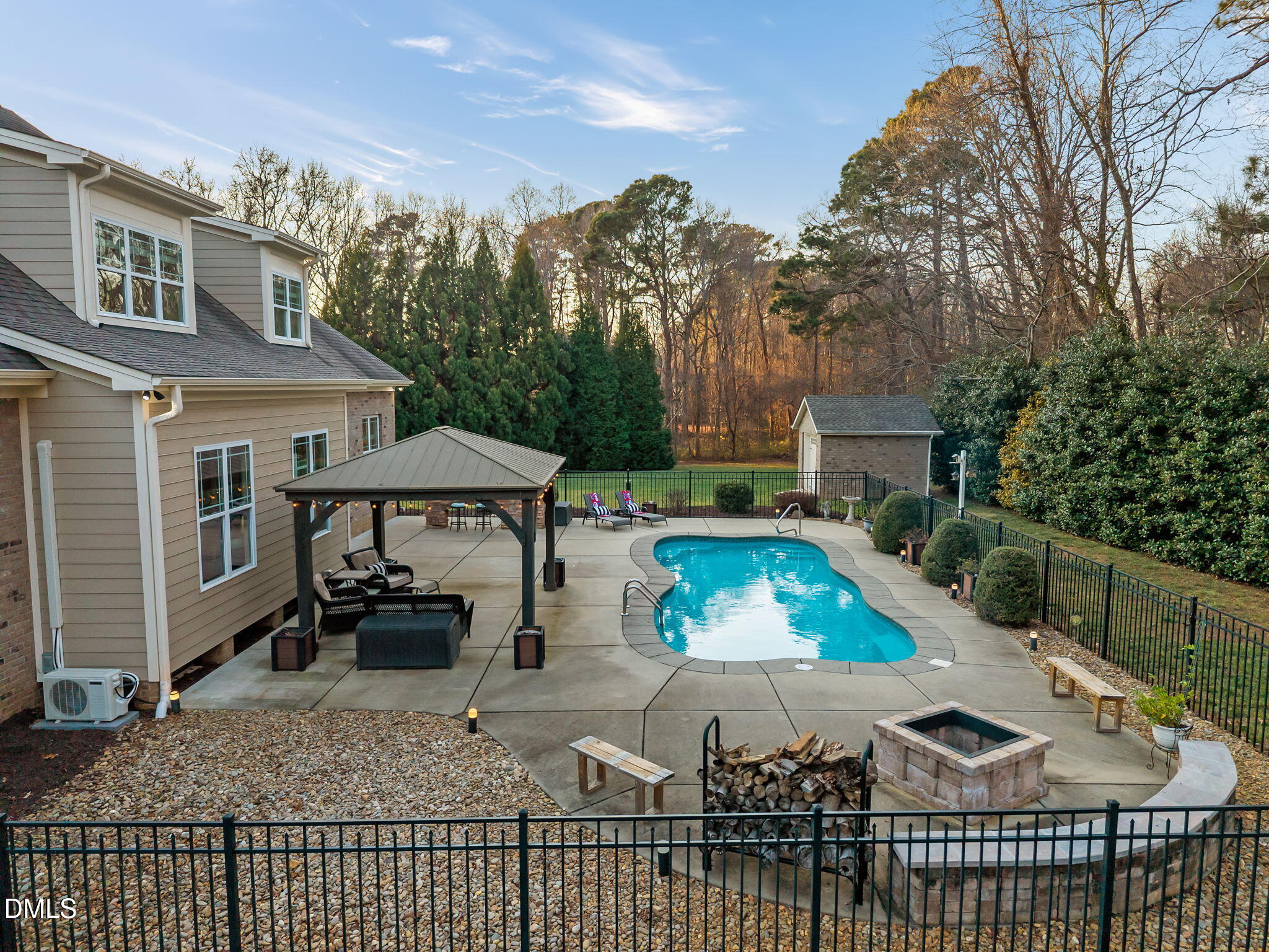 5700 Accipiter Court