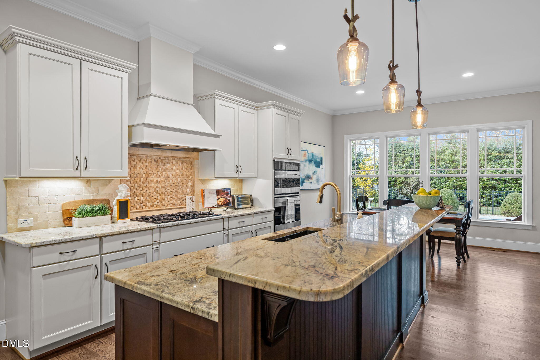 5700 Accipiter Court