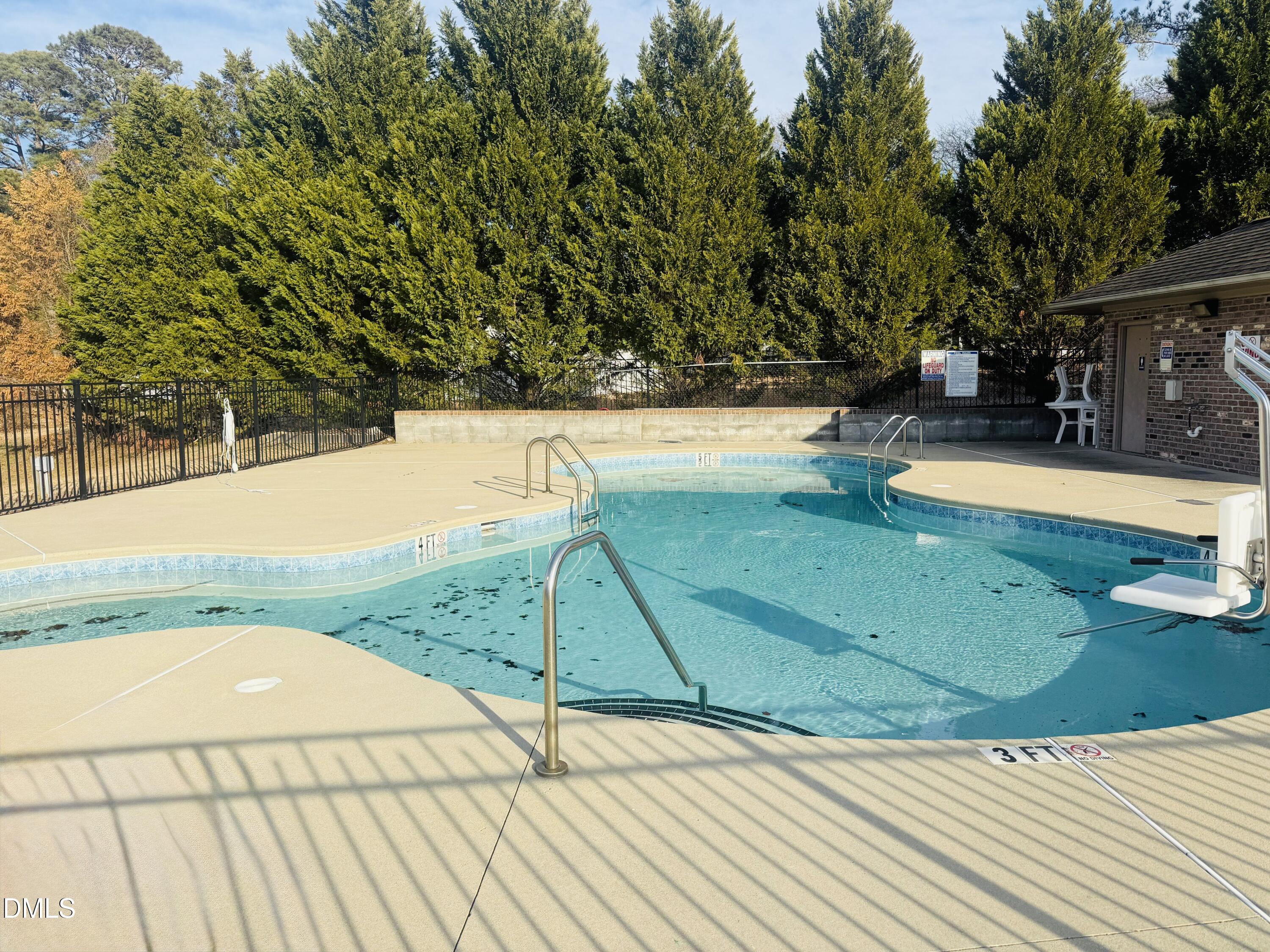 228 Ridgemoore Court