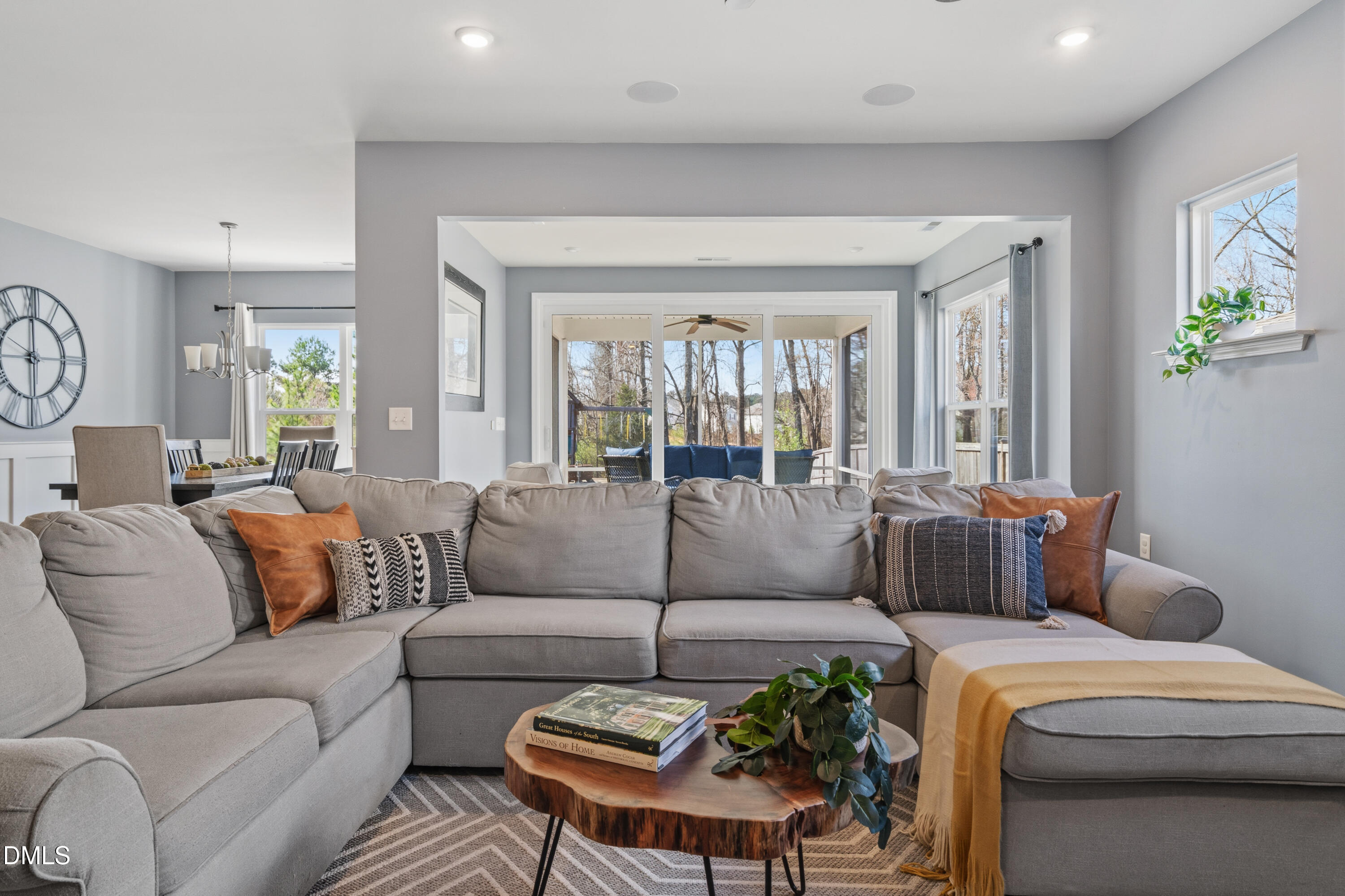 2433 Nassau Trace