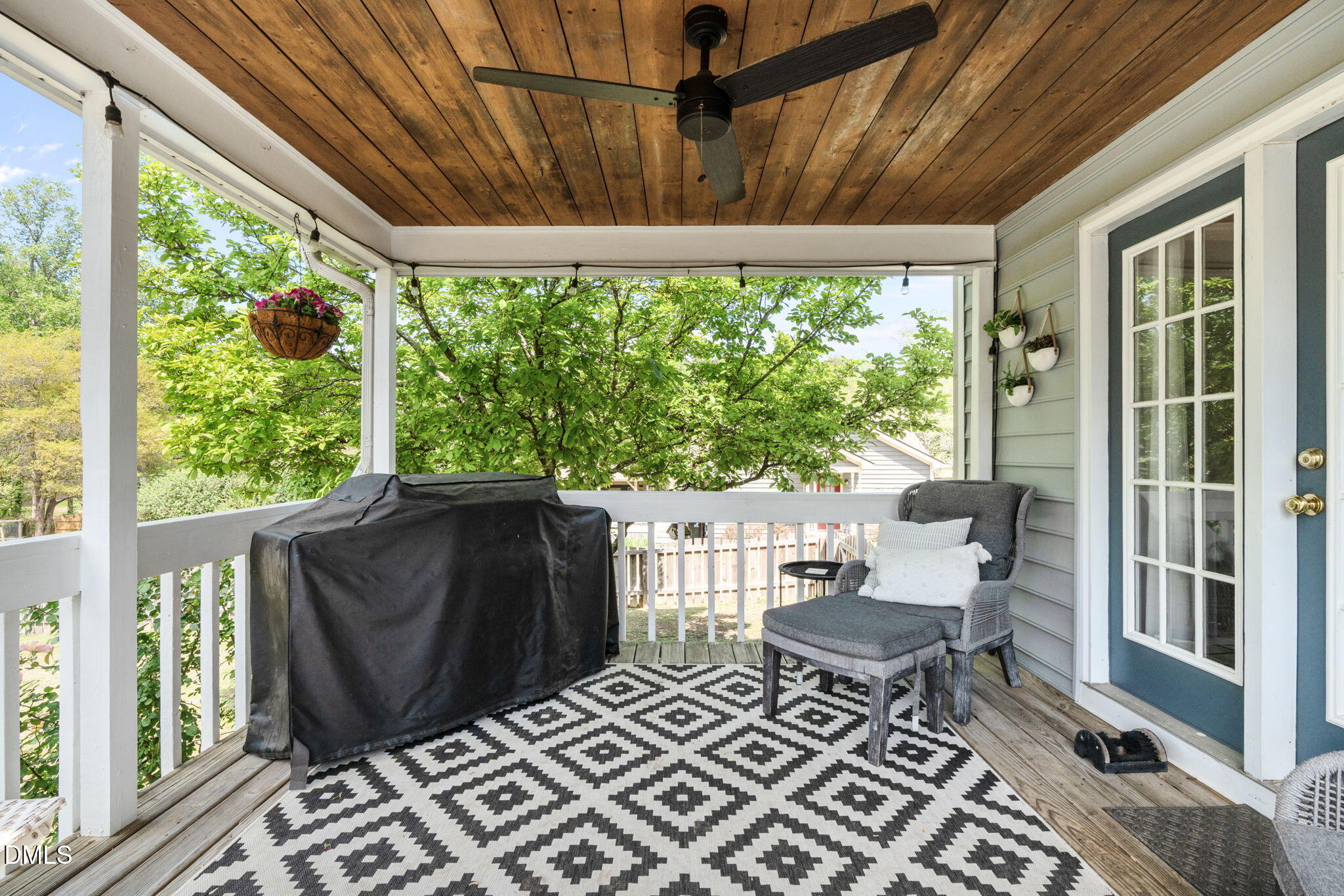 4828 Frankie Road