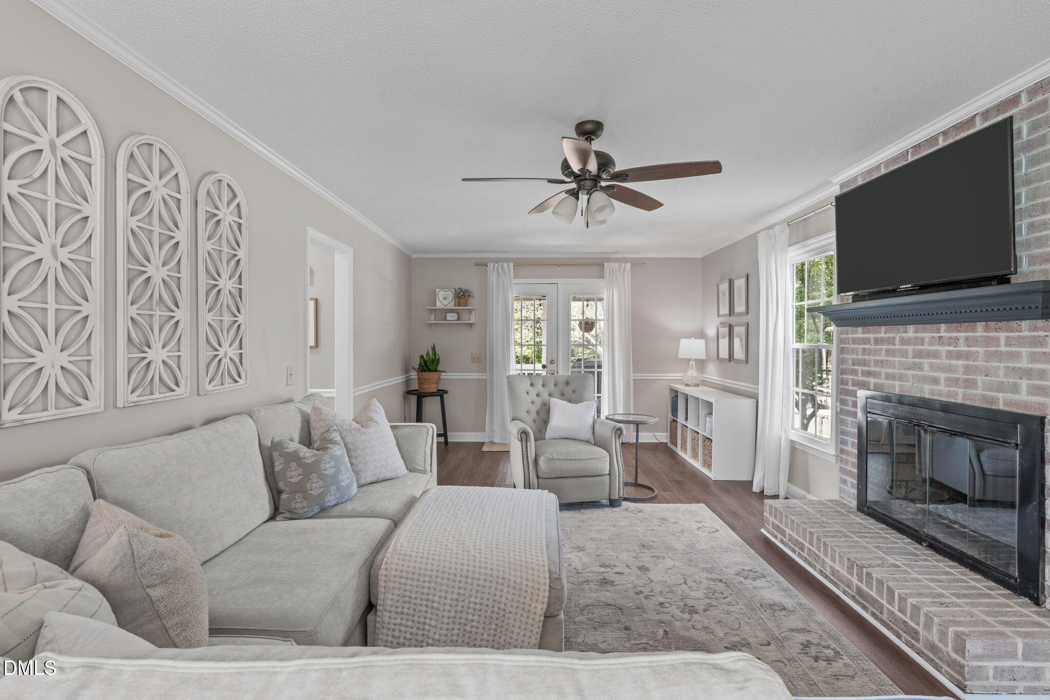 4828 Frankie Road