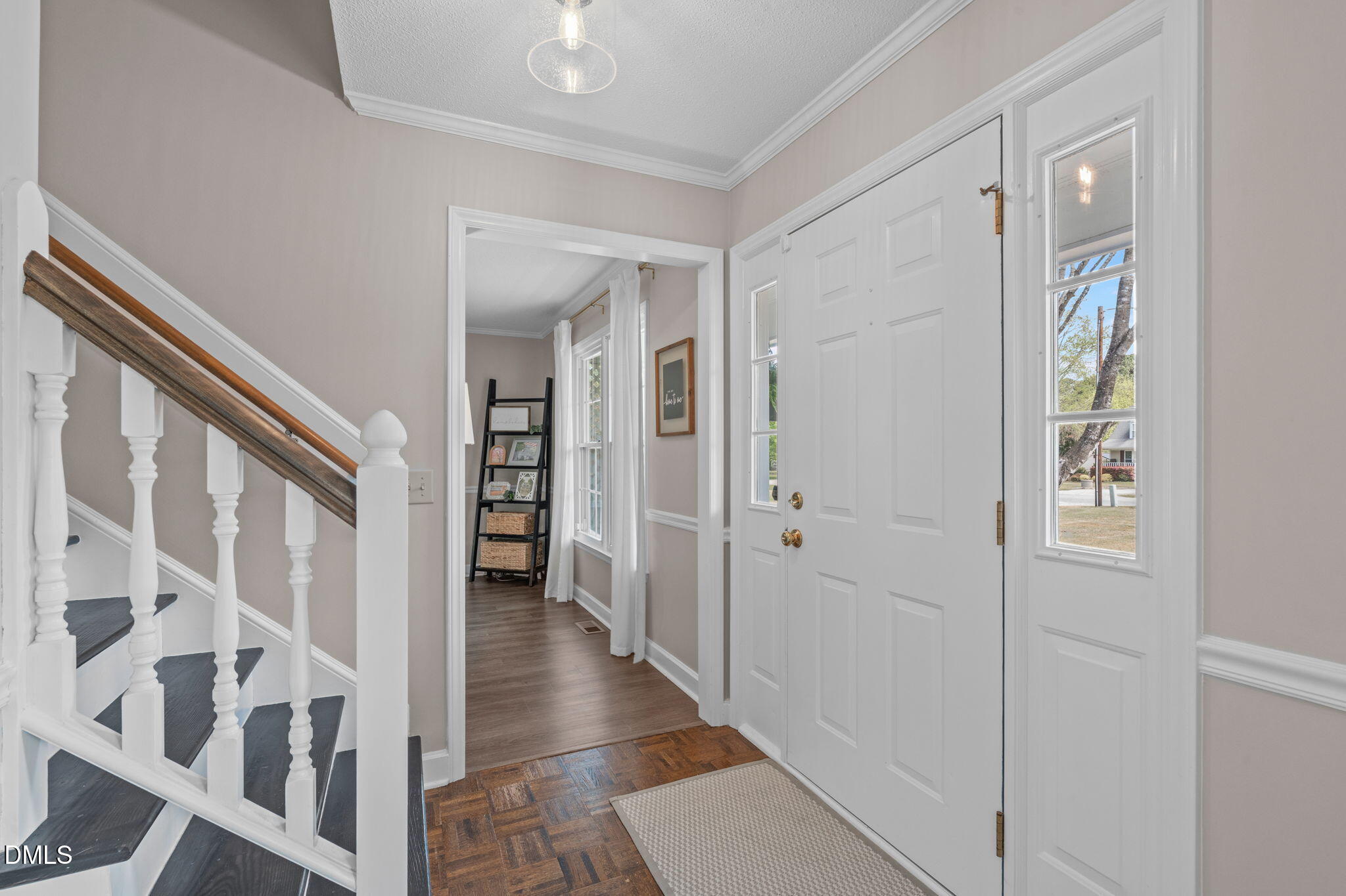 4828 Frankie Road