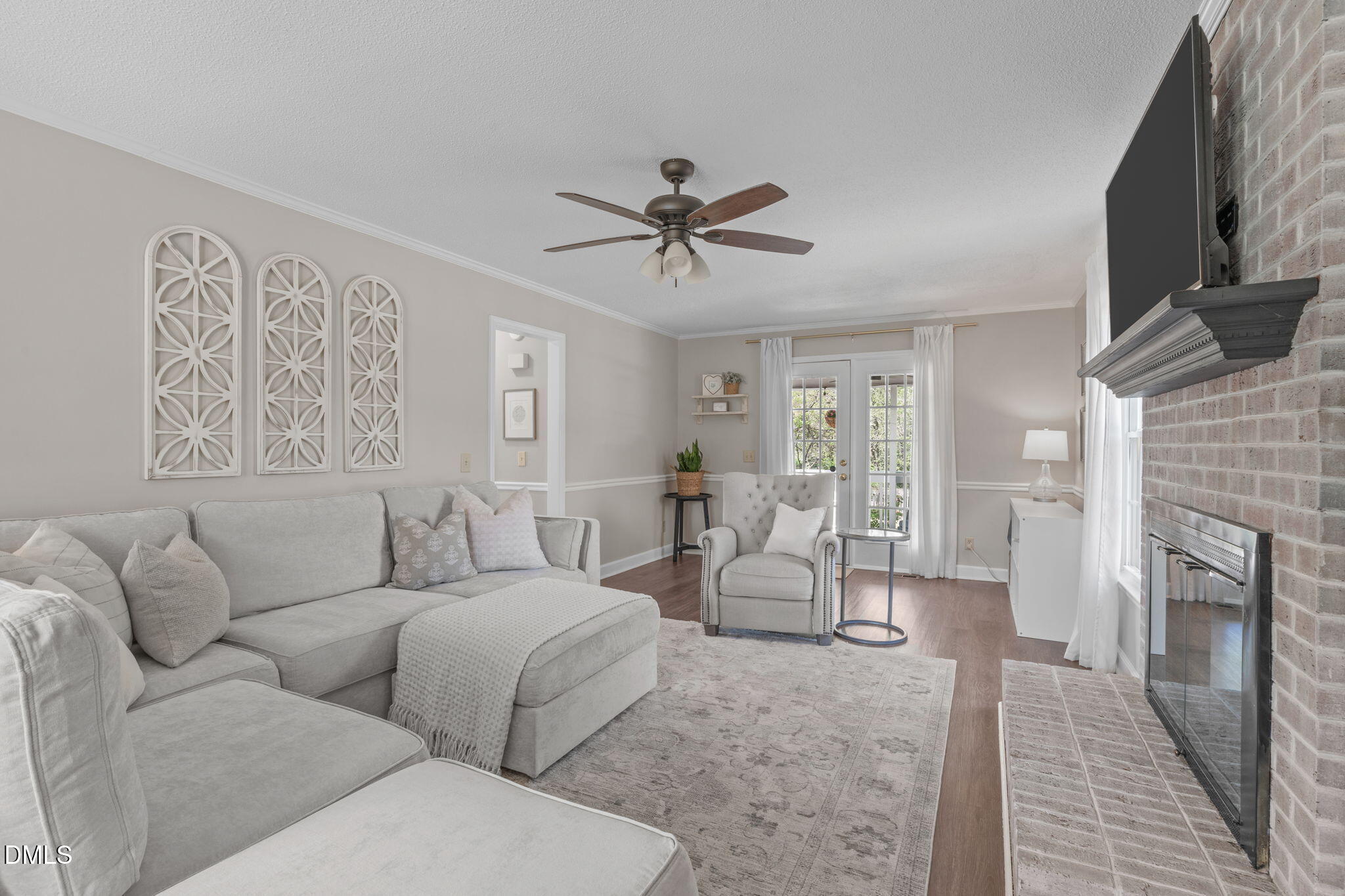 4828 Frankie Road