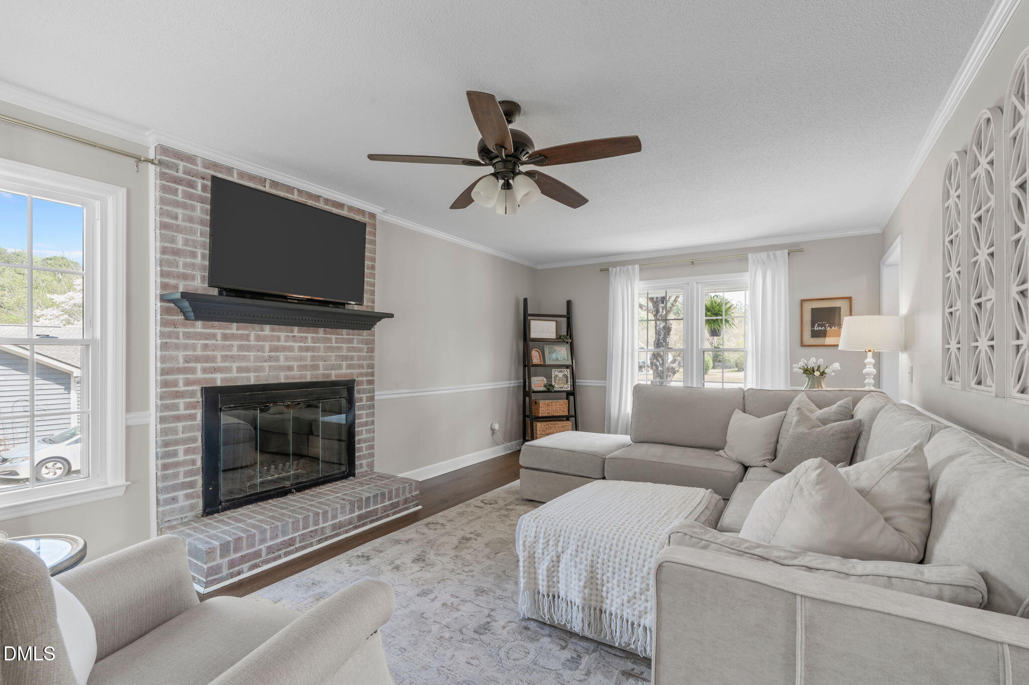 4828 Frankie Road