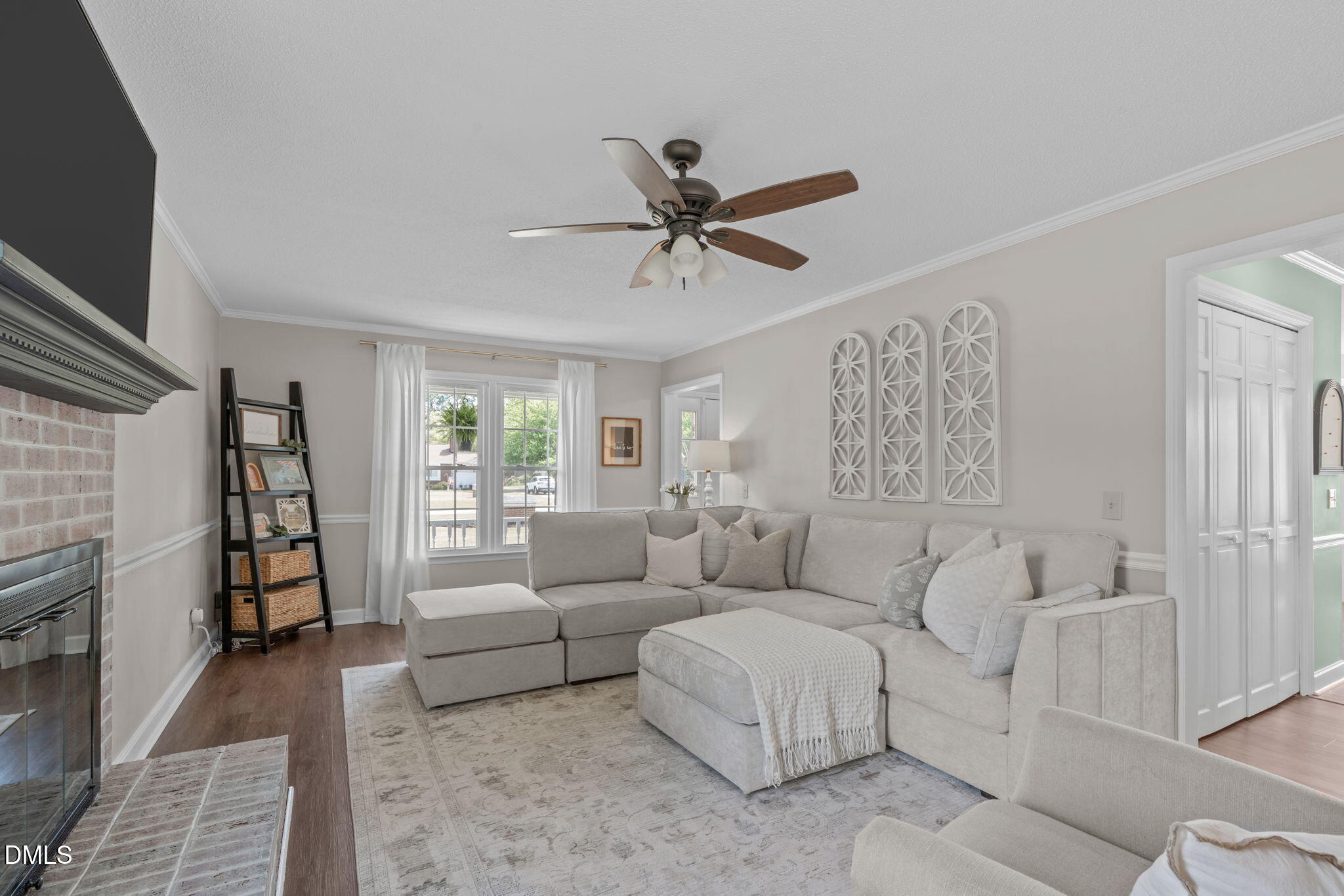 4828 Frankie Road