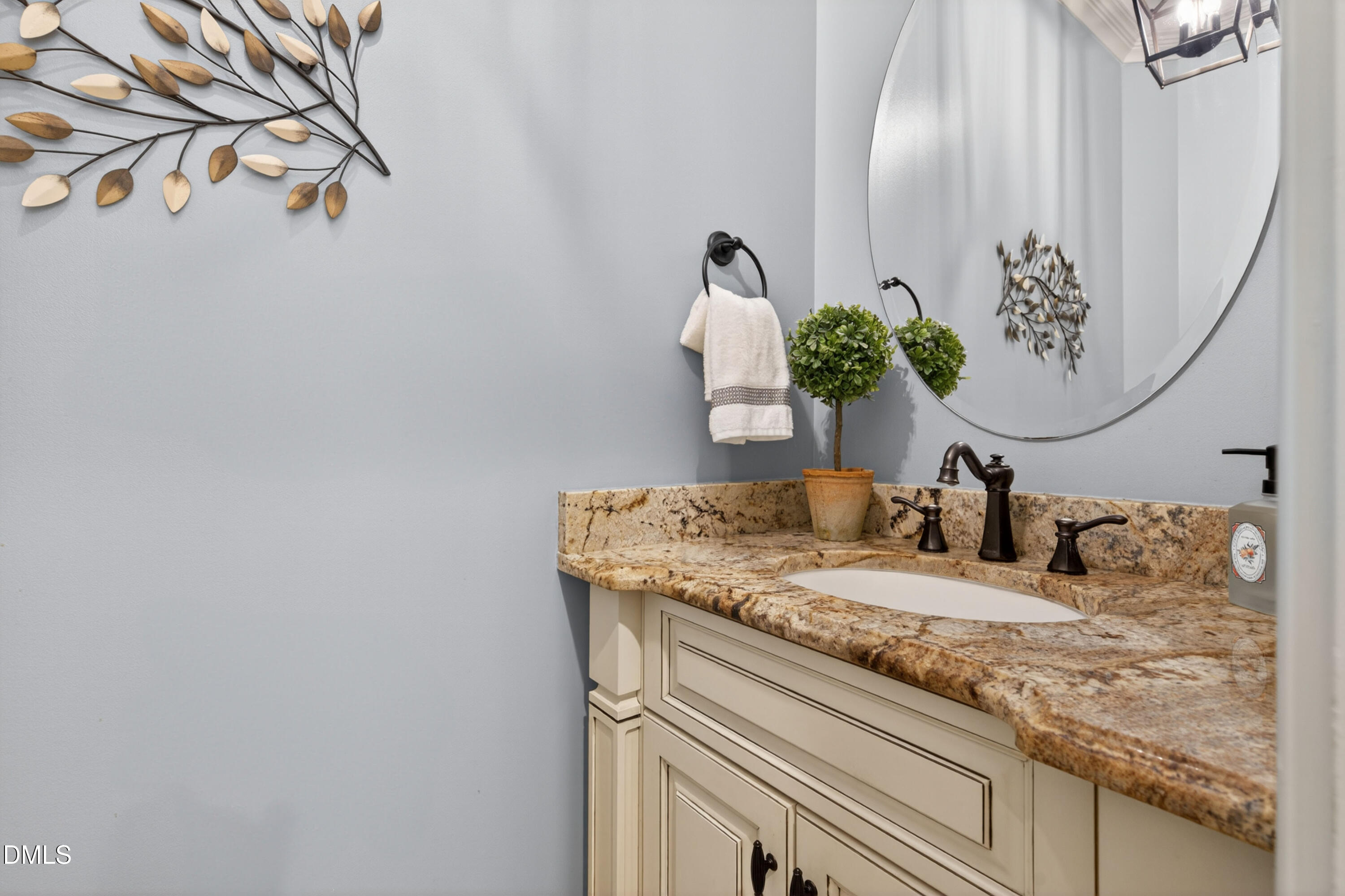 5208 Blakenbran Trail