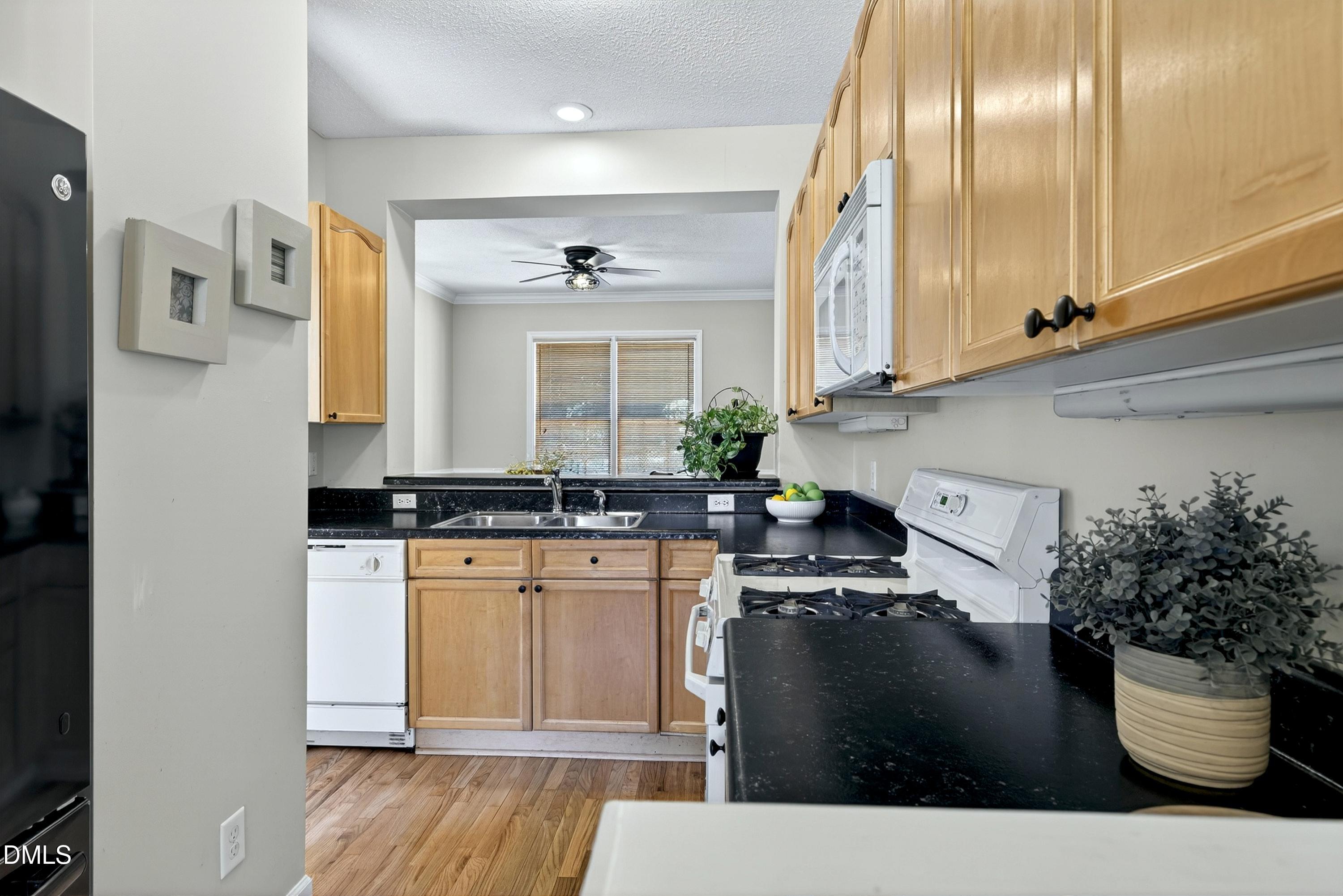 8301 Amber Leaf Court