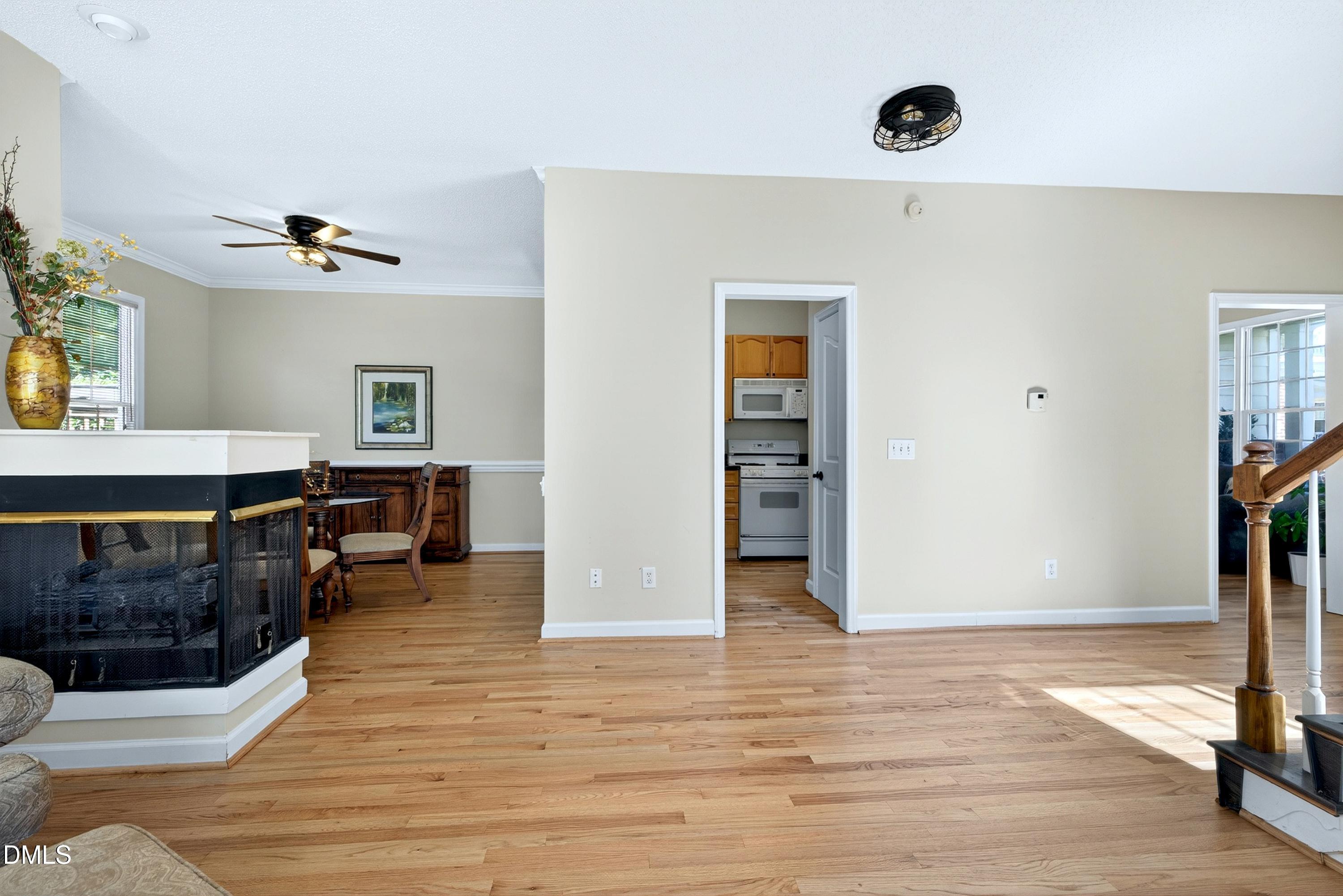 8301 Amber Leaf Court