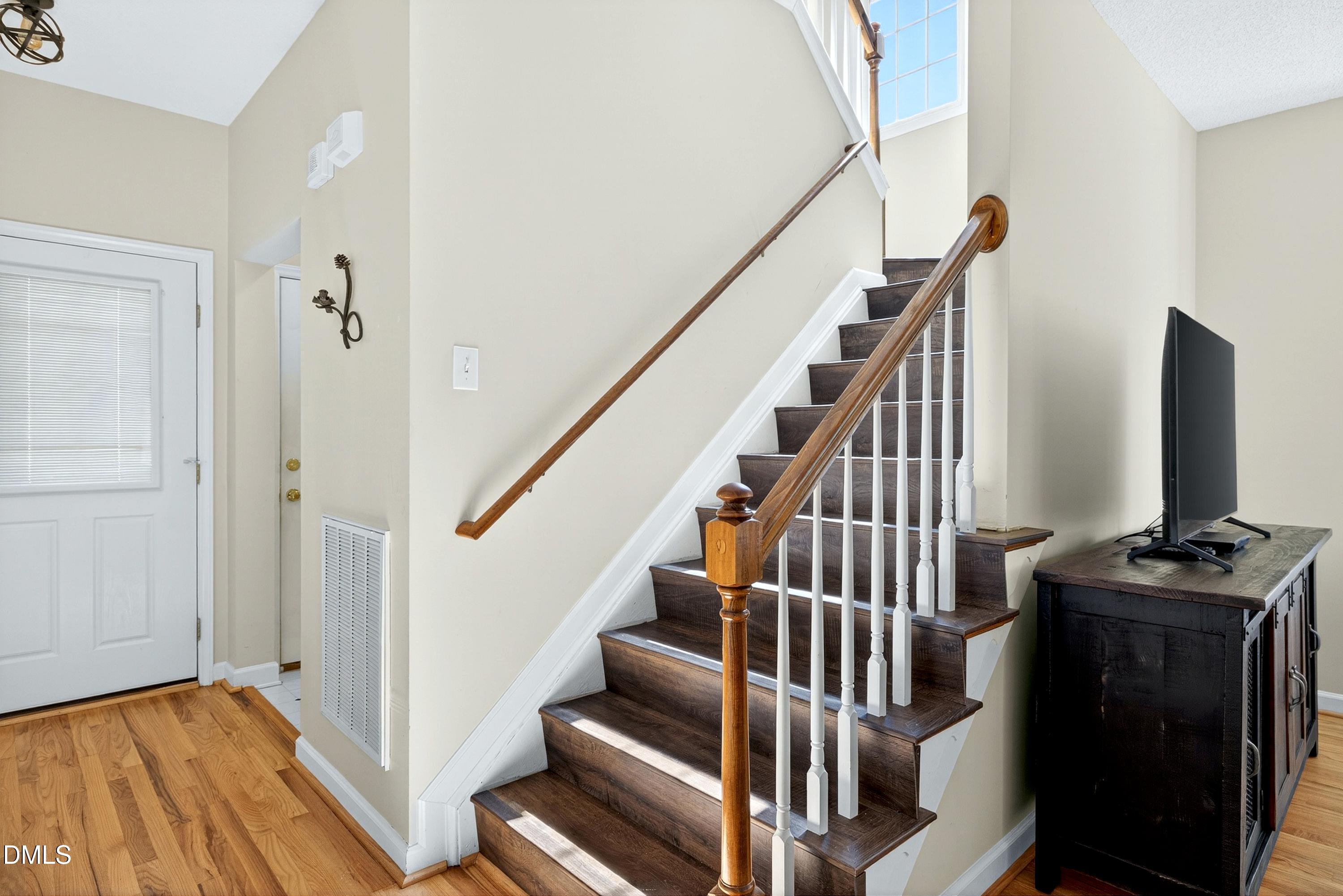 8301 Amber Leaf Court