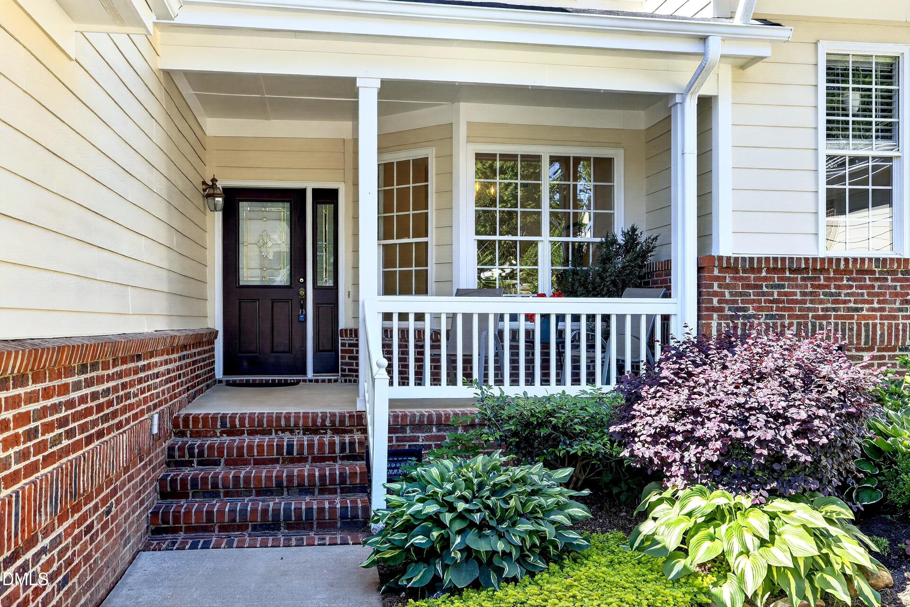 8301 Amber Leaf Court