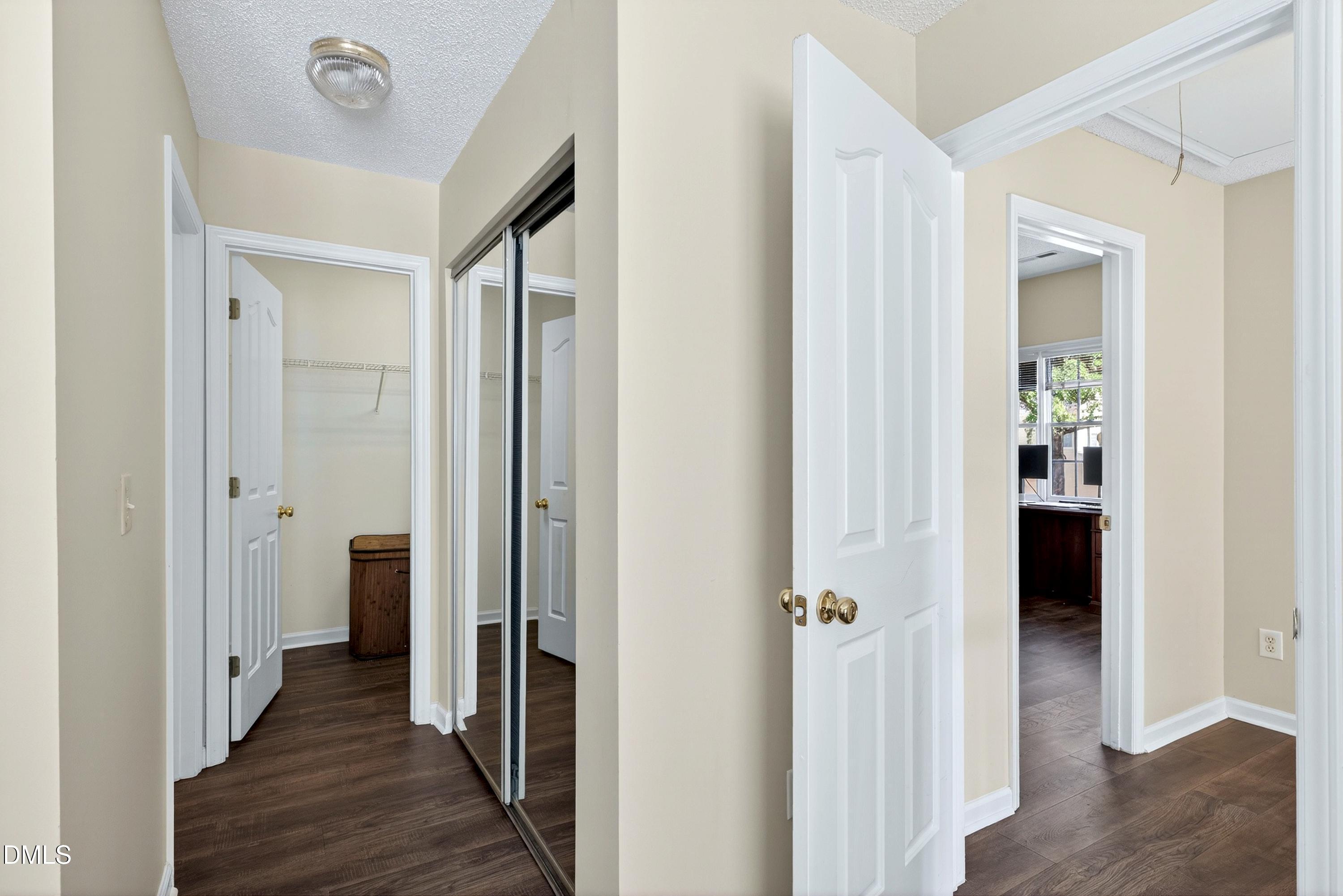 8301 Amber Leaf Court
