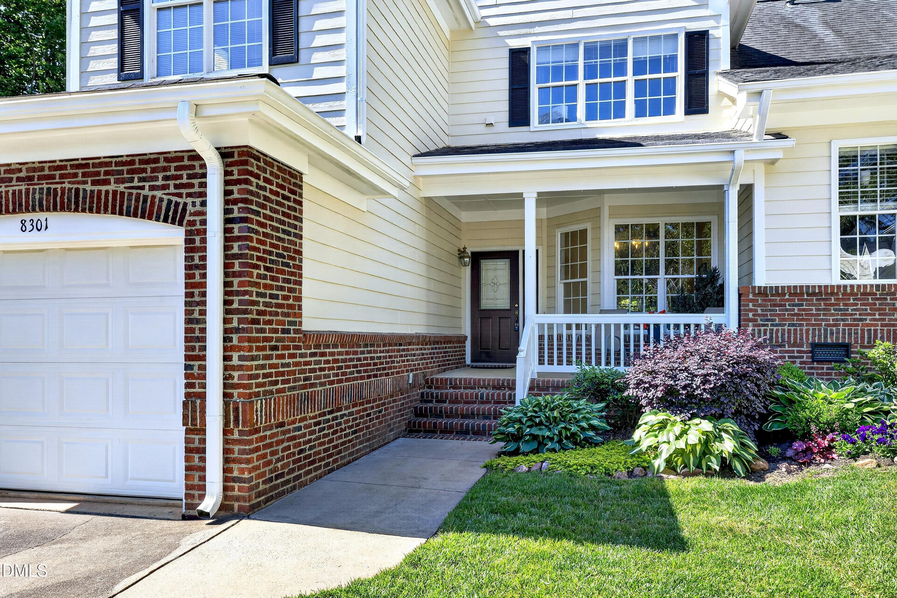 8301 Amber Leaf Court