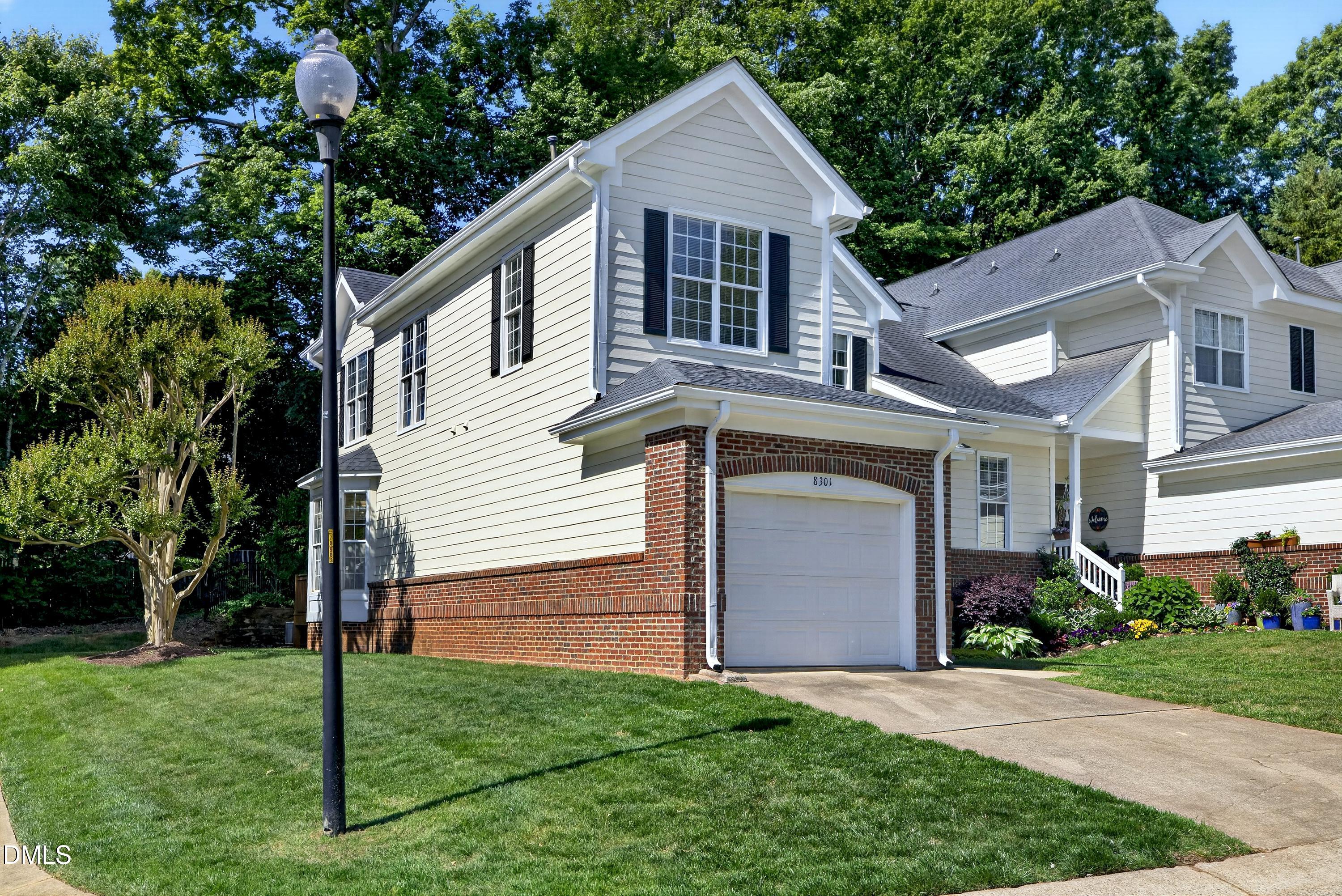 8301 Amber Leaf Court